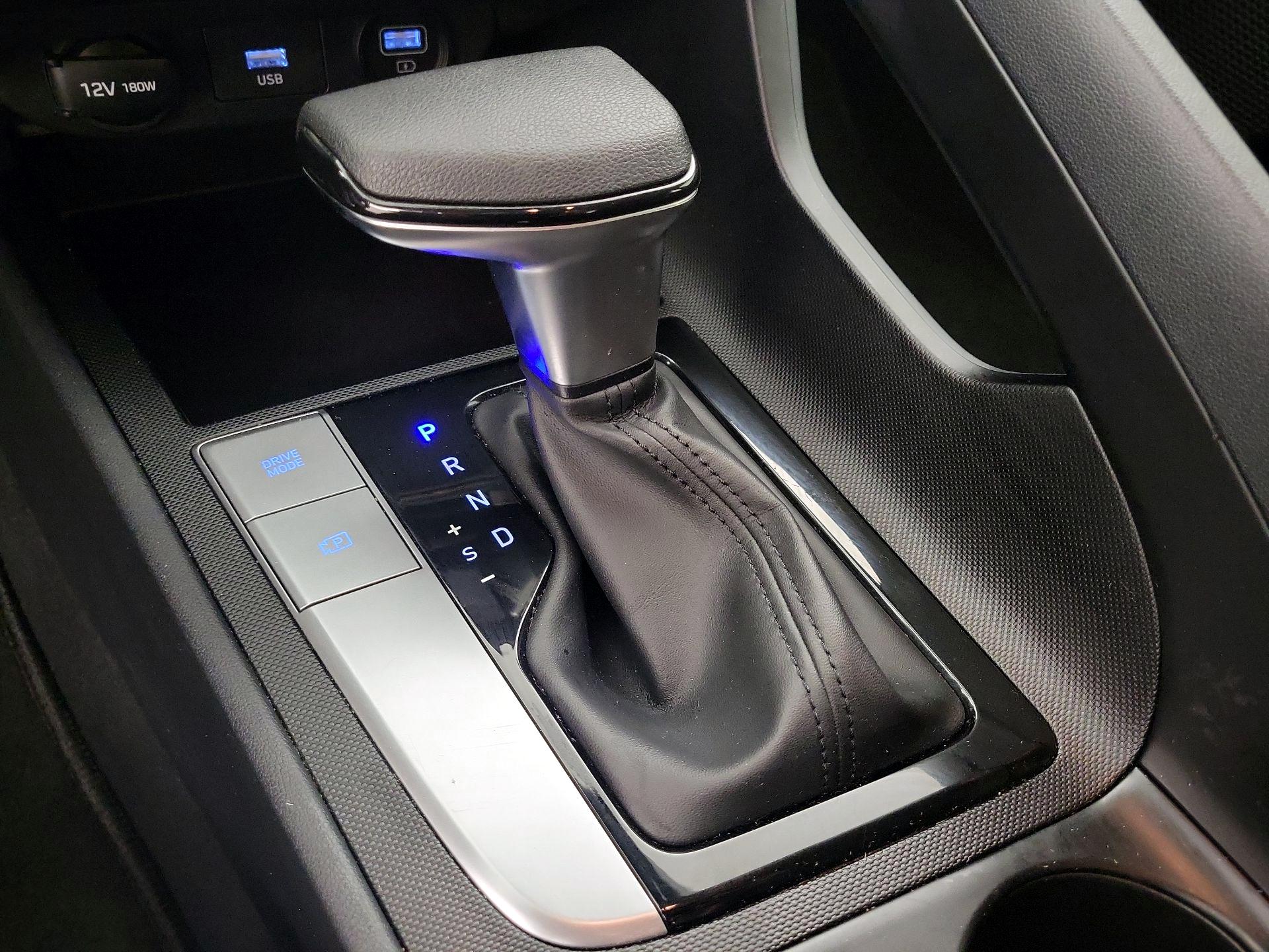 Thumbnail: 2022 Hyundai Elantra - 17