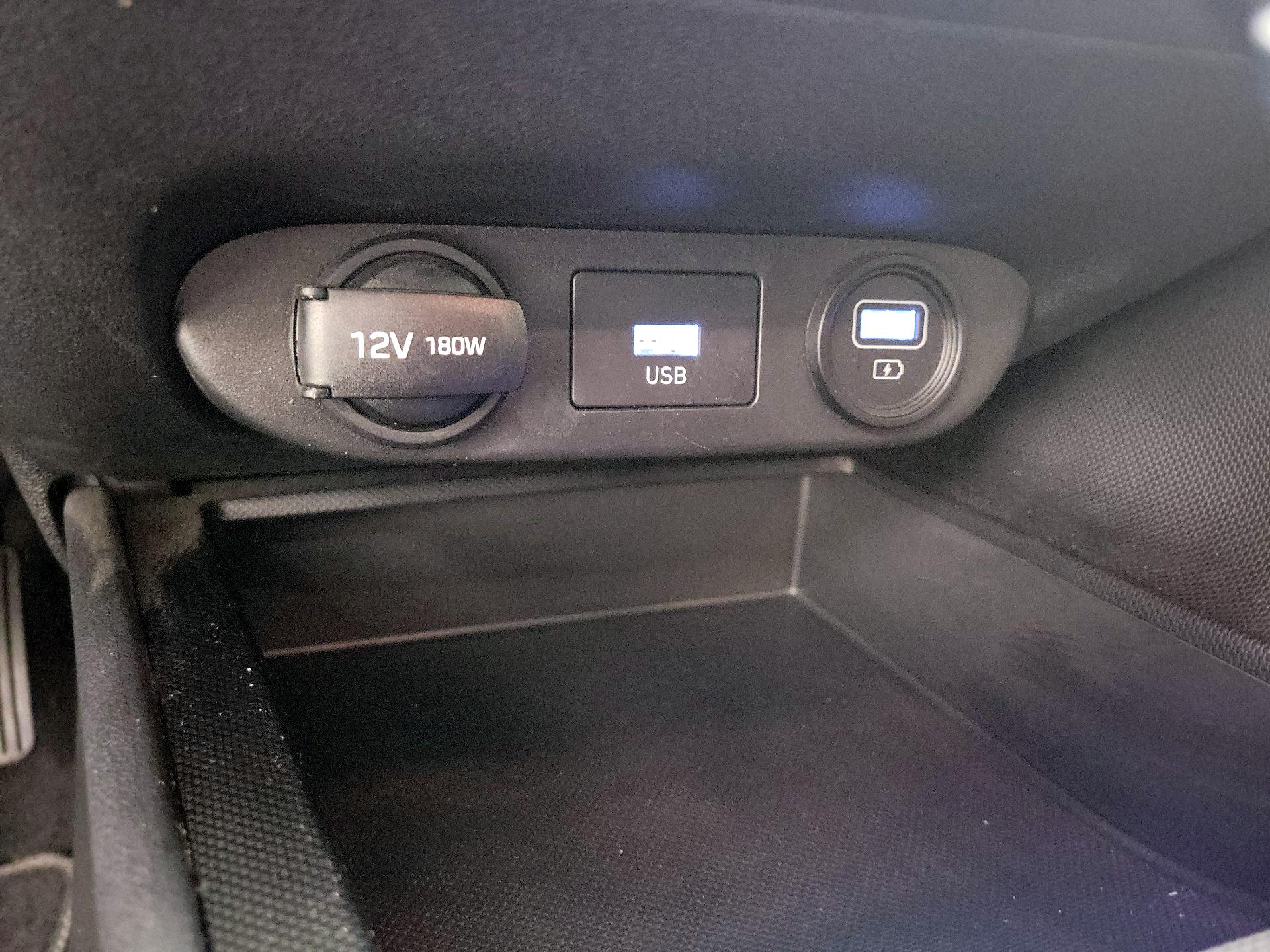 Thumbnail: 2022 Hyundai Elantra - 18