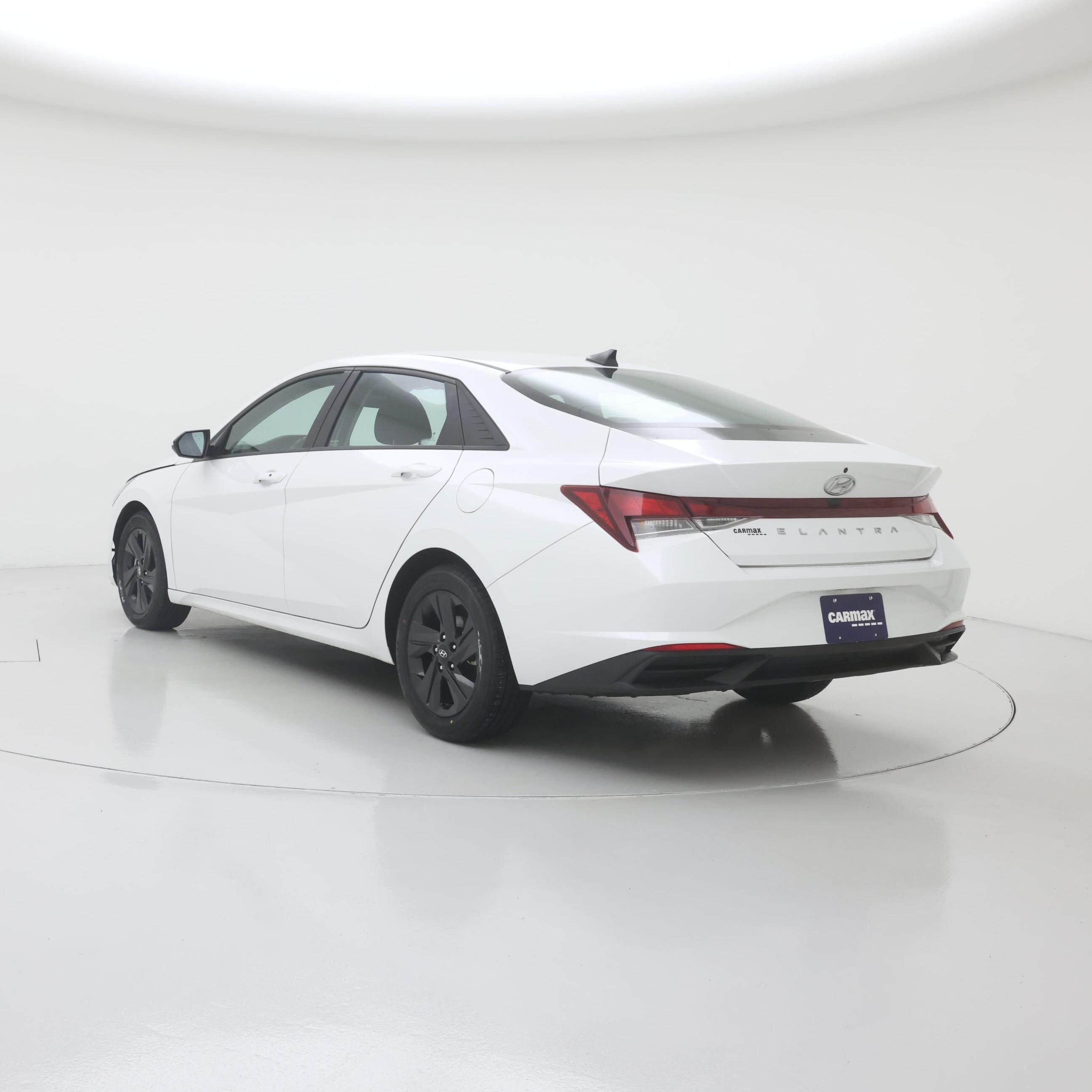 Thumbnail: 2022 Hyundai Elantra - 2