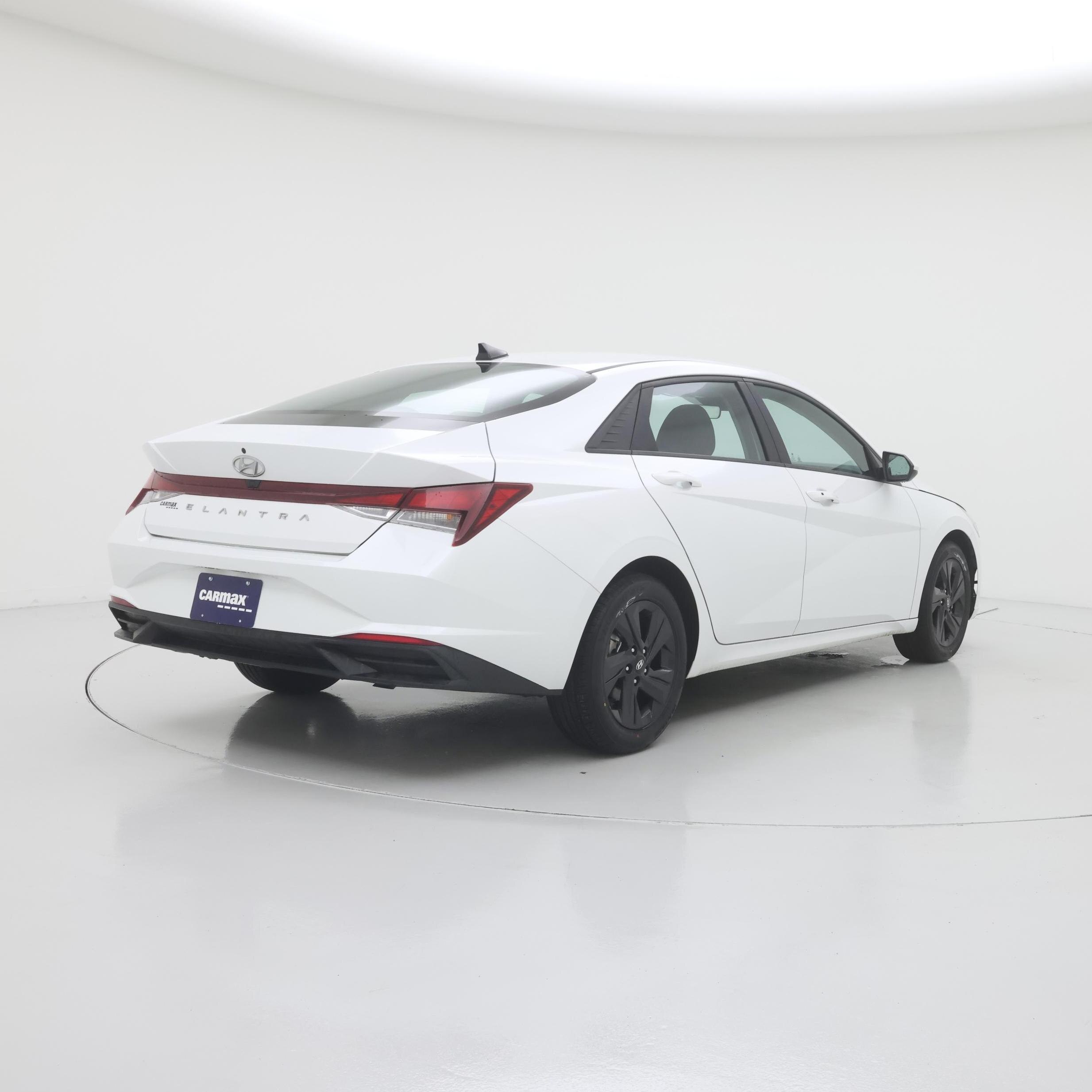 Thumbnail: 2022 Hyundai Elantra - 8