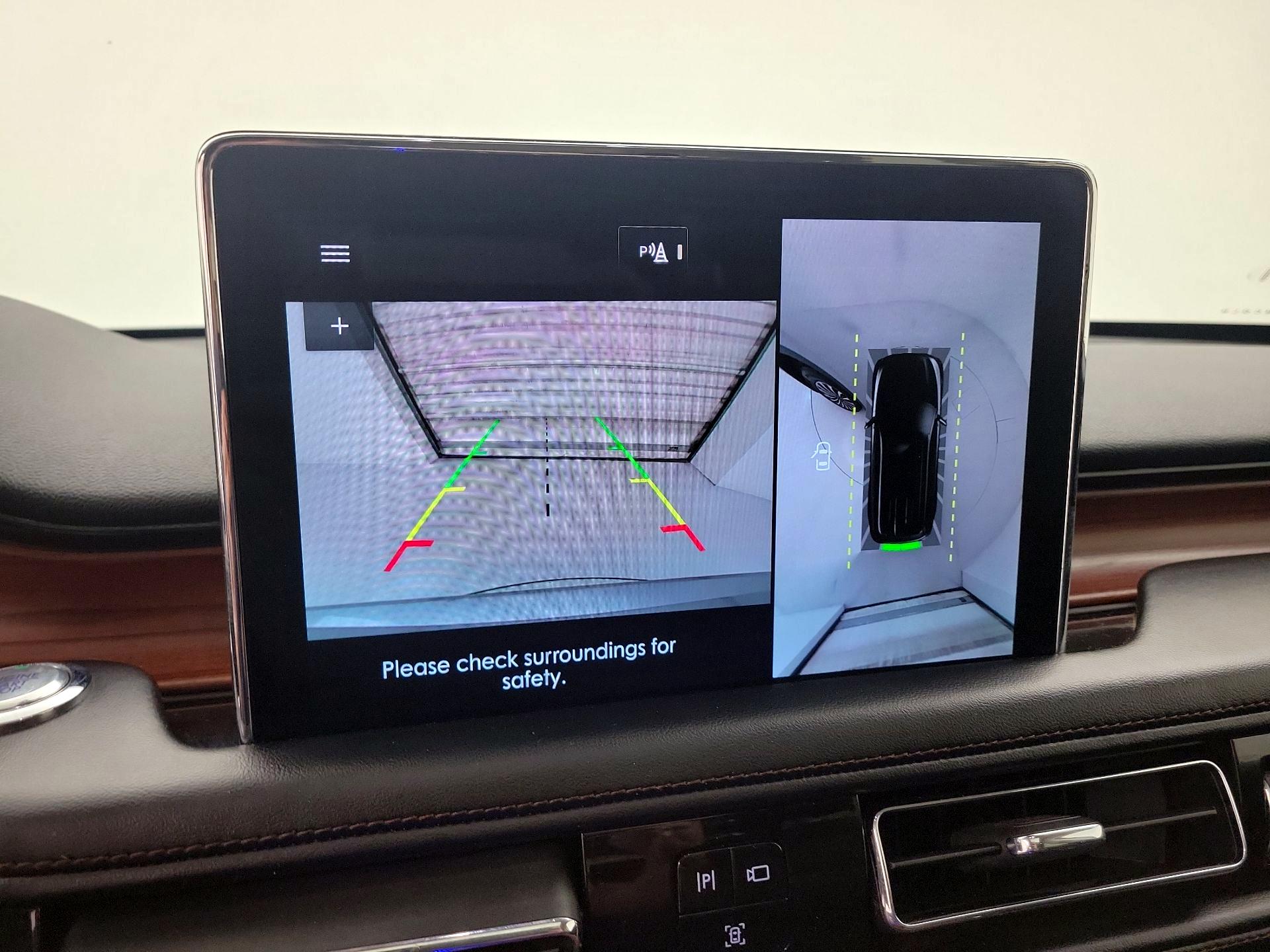 Thumbnail: 2022 Lincoln Aviator - 14