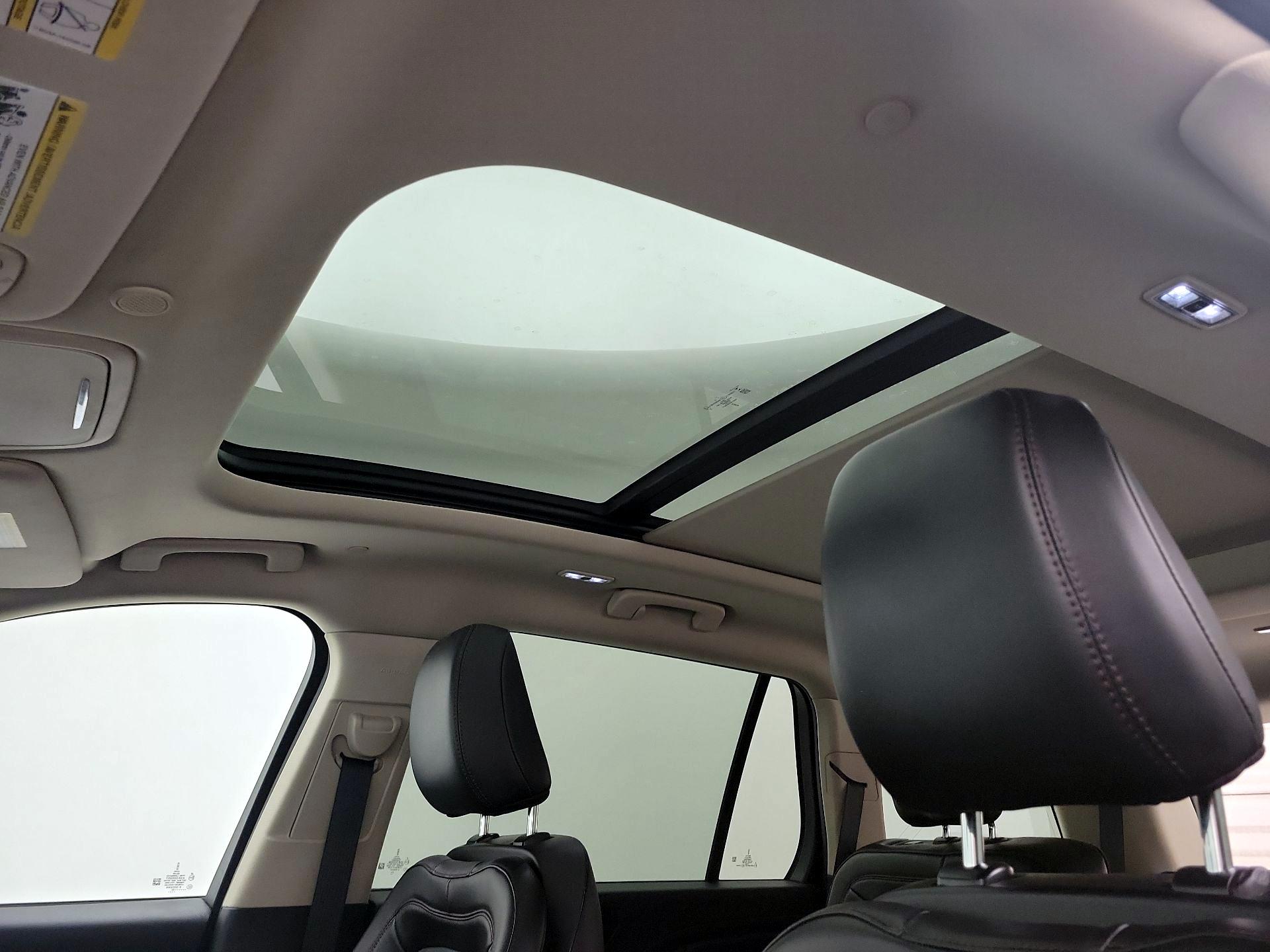 Thumbnail: 2022 Lincoln Aviator - 19