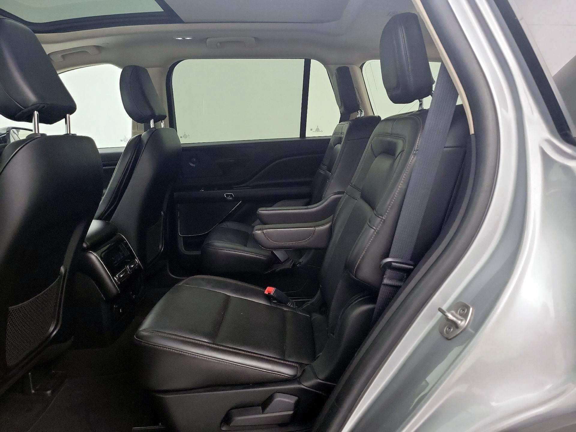 Thumbnail: 2022 Lincoln Aviator - 20