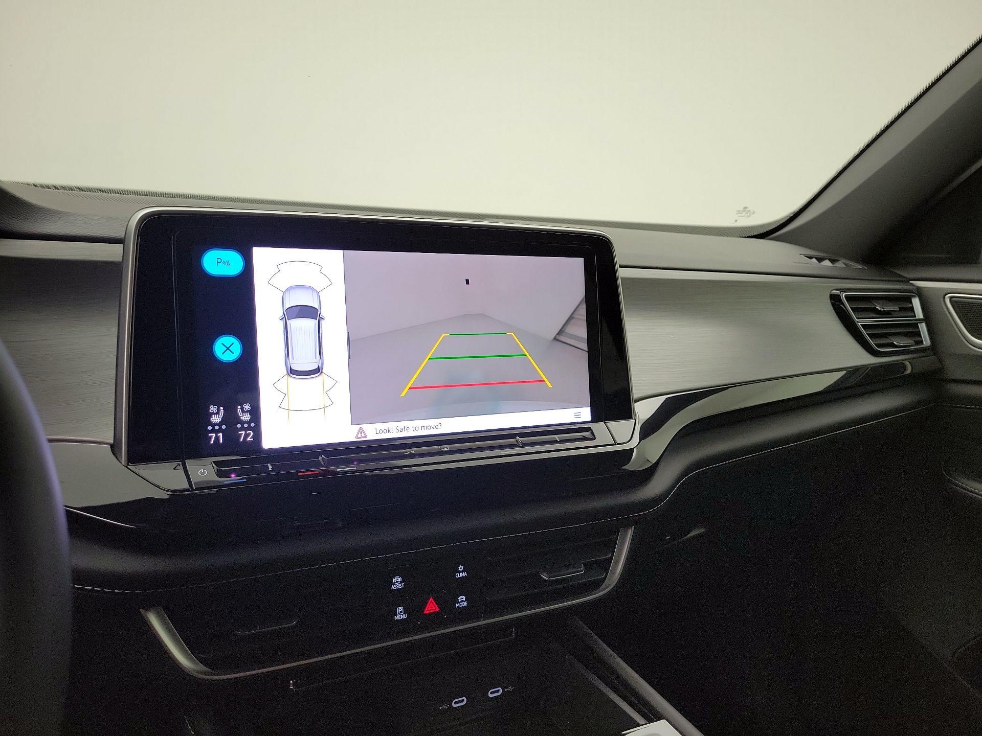 Thumbnail: 2025 Volkswagen Atlas - 14