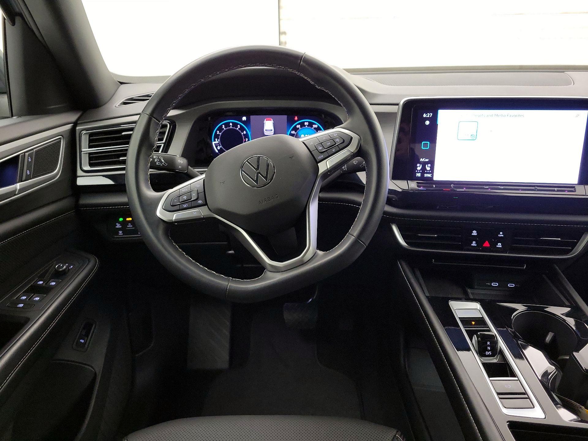 Thumbnail: 2024 Volkswagen Atlas - 10