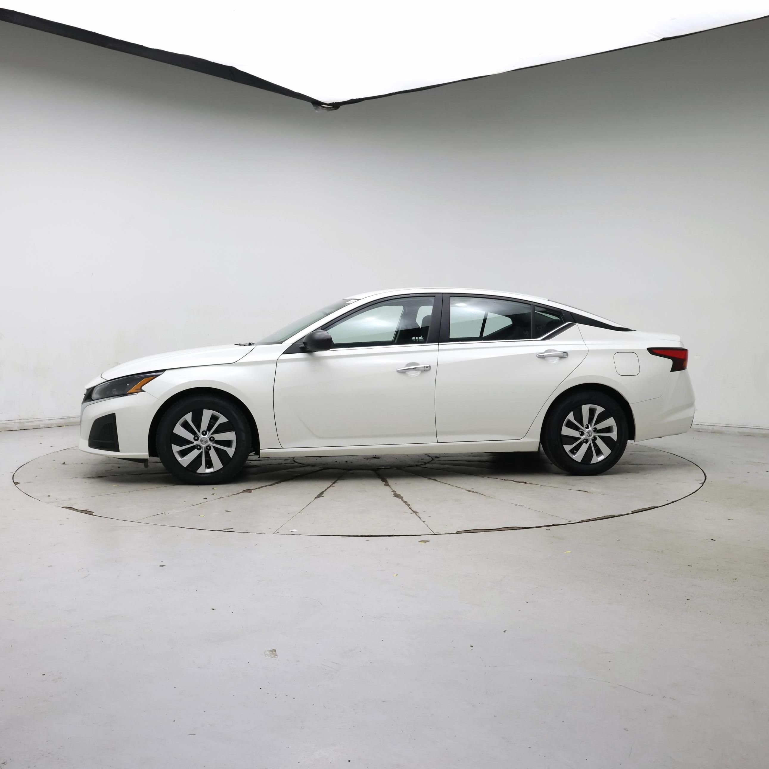 Thumbnail: 2024 Nissan Altima - 3