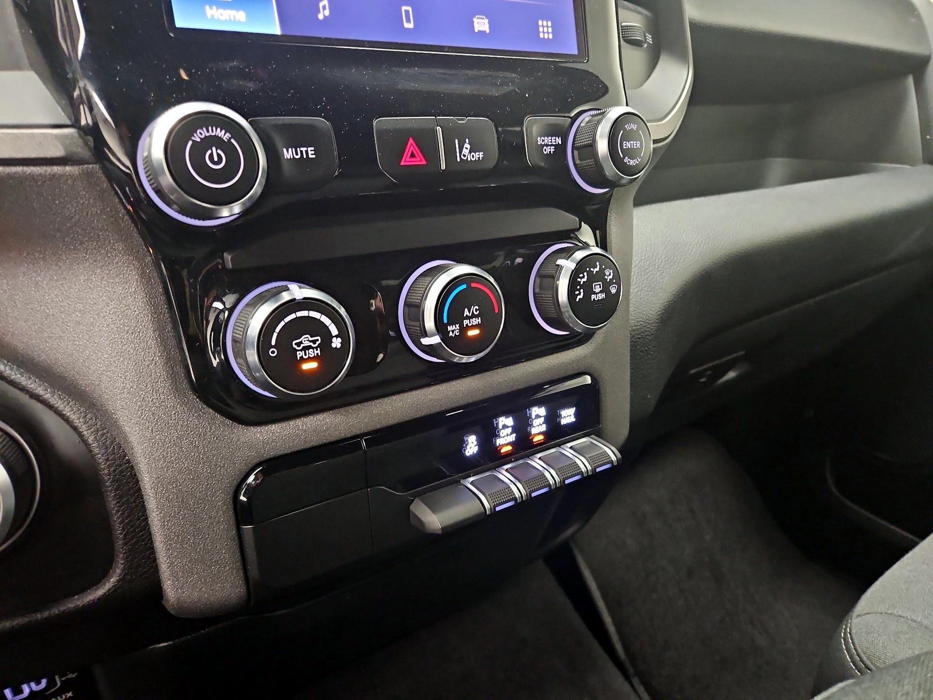 Thumbnail: 2025 RAM 1500 - 16