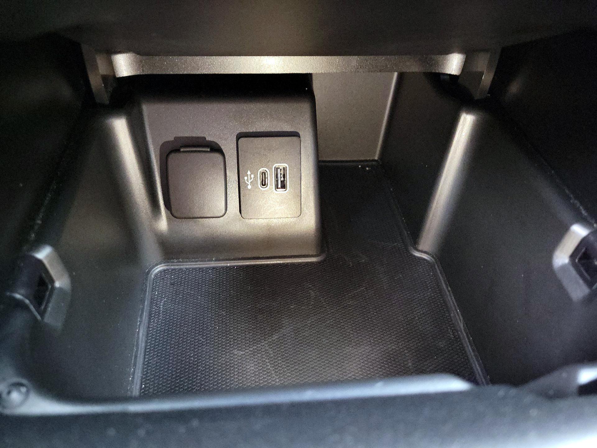 Thumbnail: 2025 Ford Explorer - 18