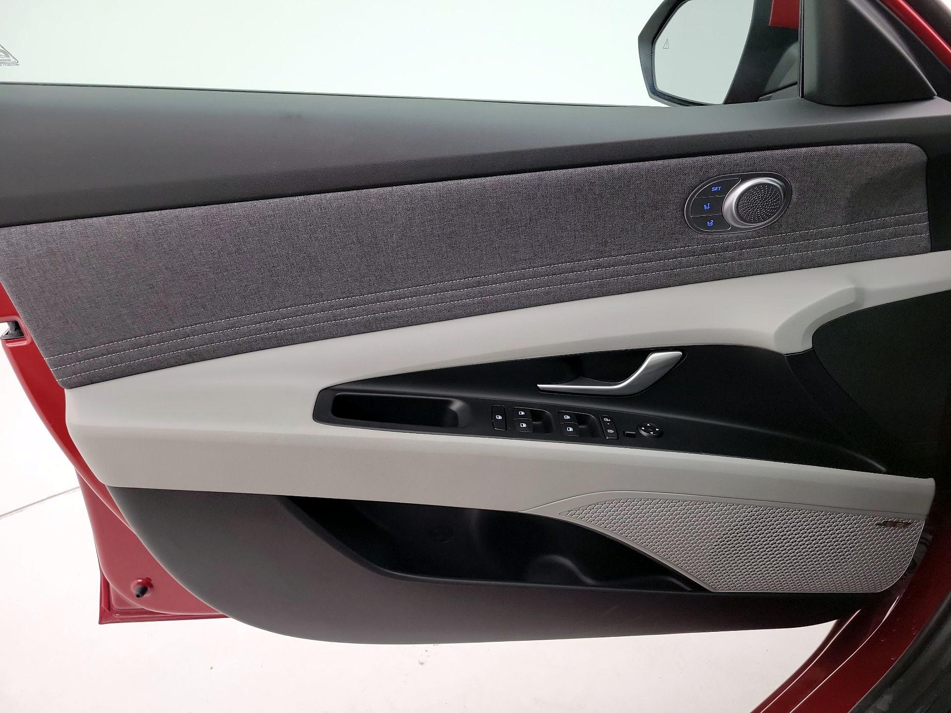 Thumbnail: 2024 Hyundai Elantra - 12