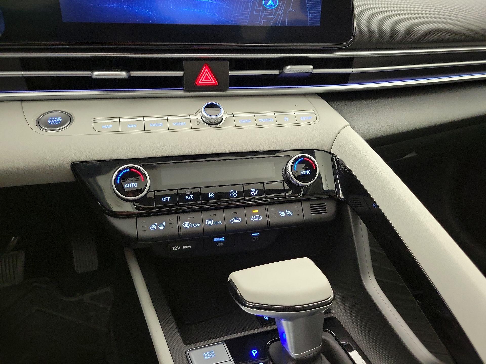 Thumbnail: 2024 Hyundai Elantra - 17