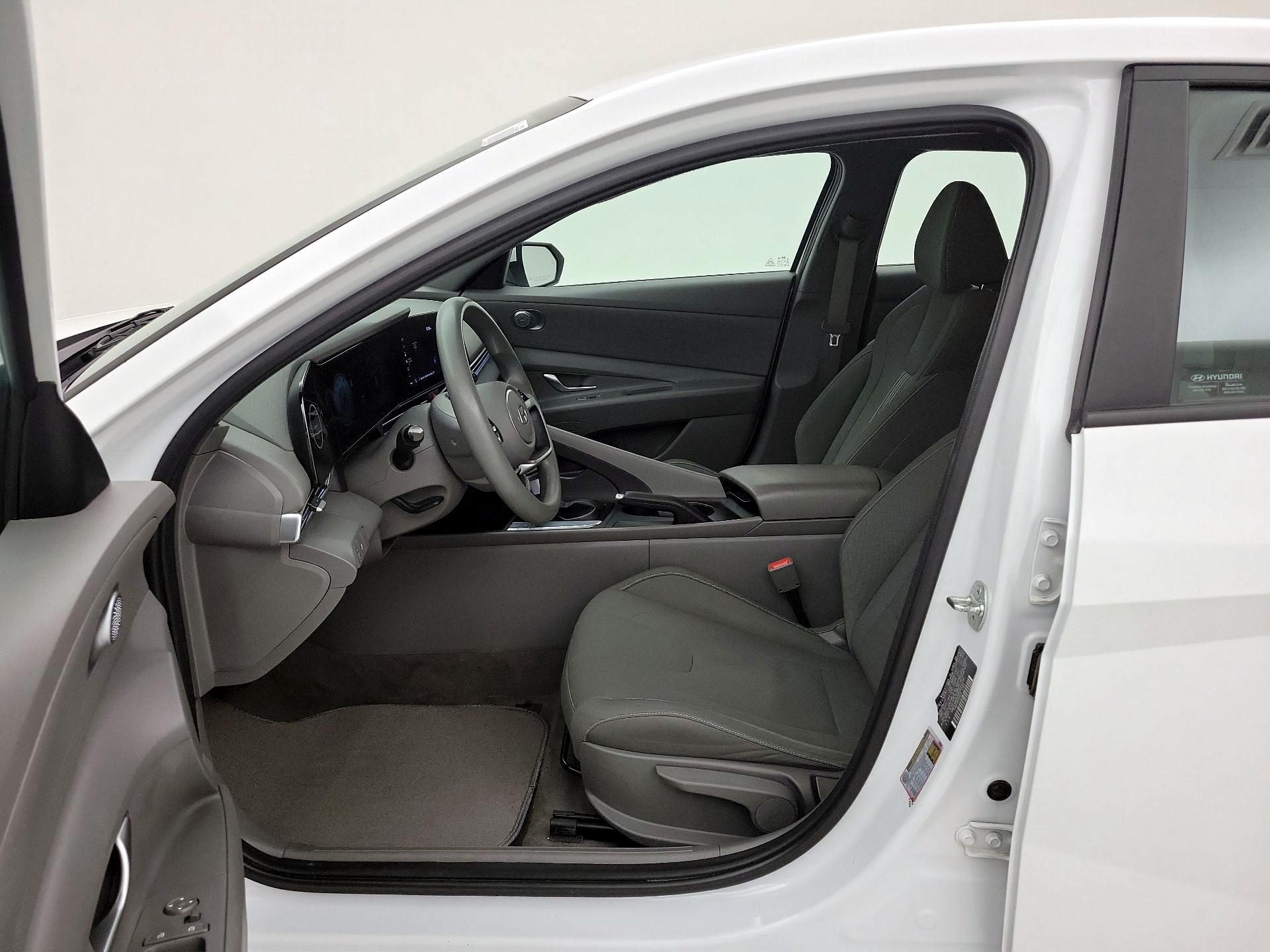 Thumbnail: 2024 Hyundai Elantra - 11