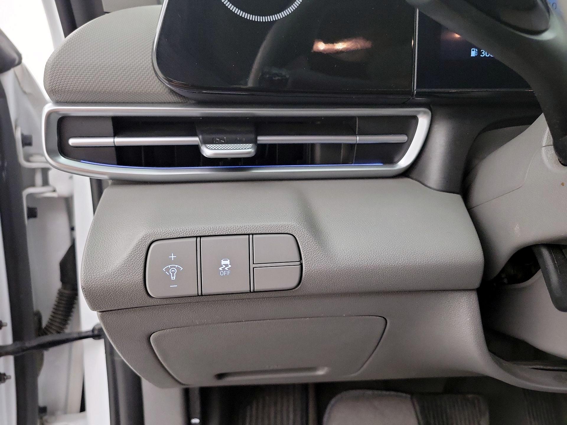 Thumbnail: 2024 Hyundai Elantra - 13