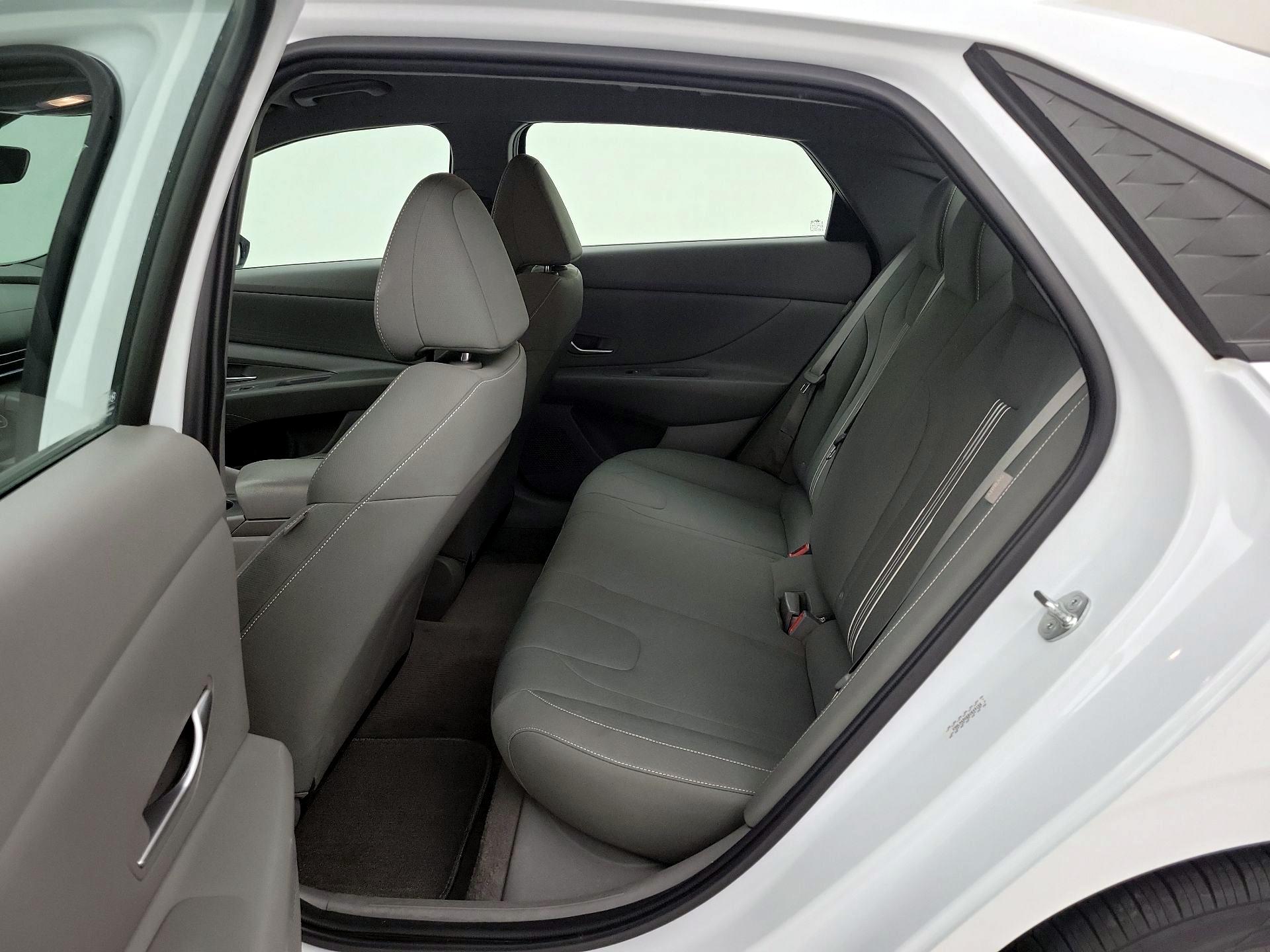 Thumbnail: 2024 Hyundai Elantra - 20