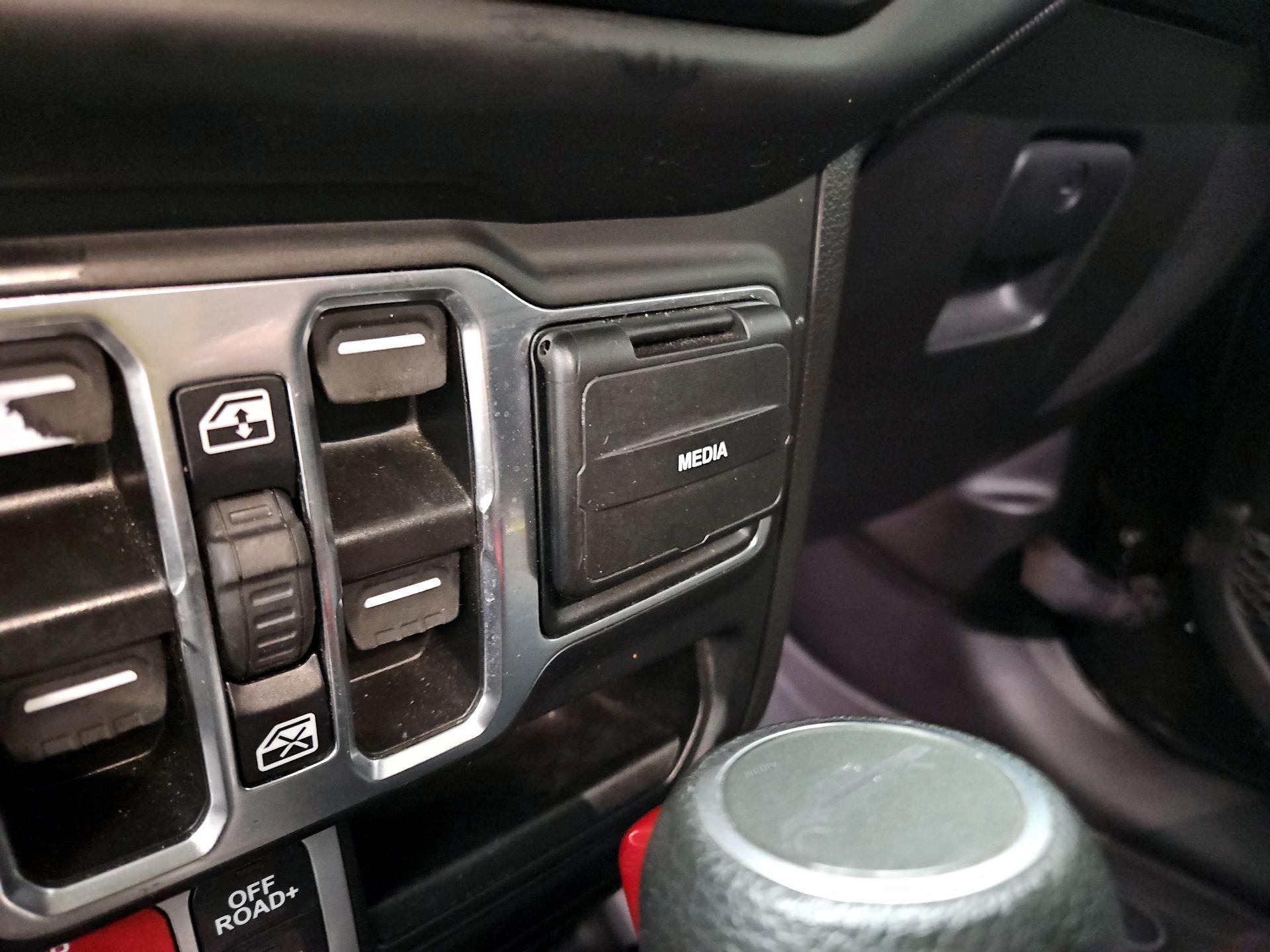 Thumbnail: 2023 Jeep Gladiator - 19