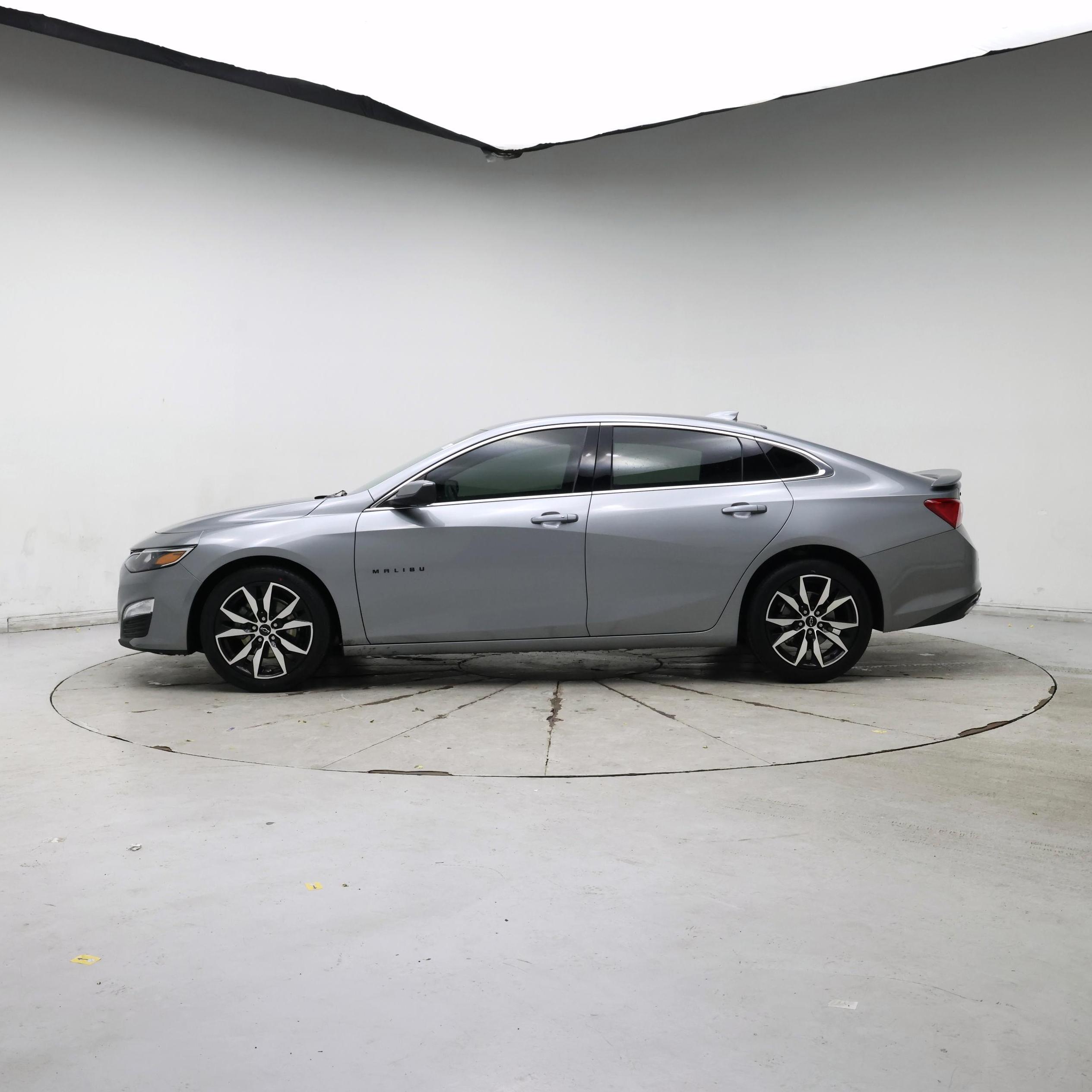 Thumbnail: 2024 Chevrolet Malibu - 3