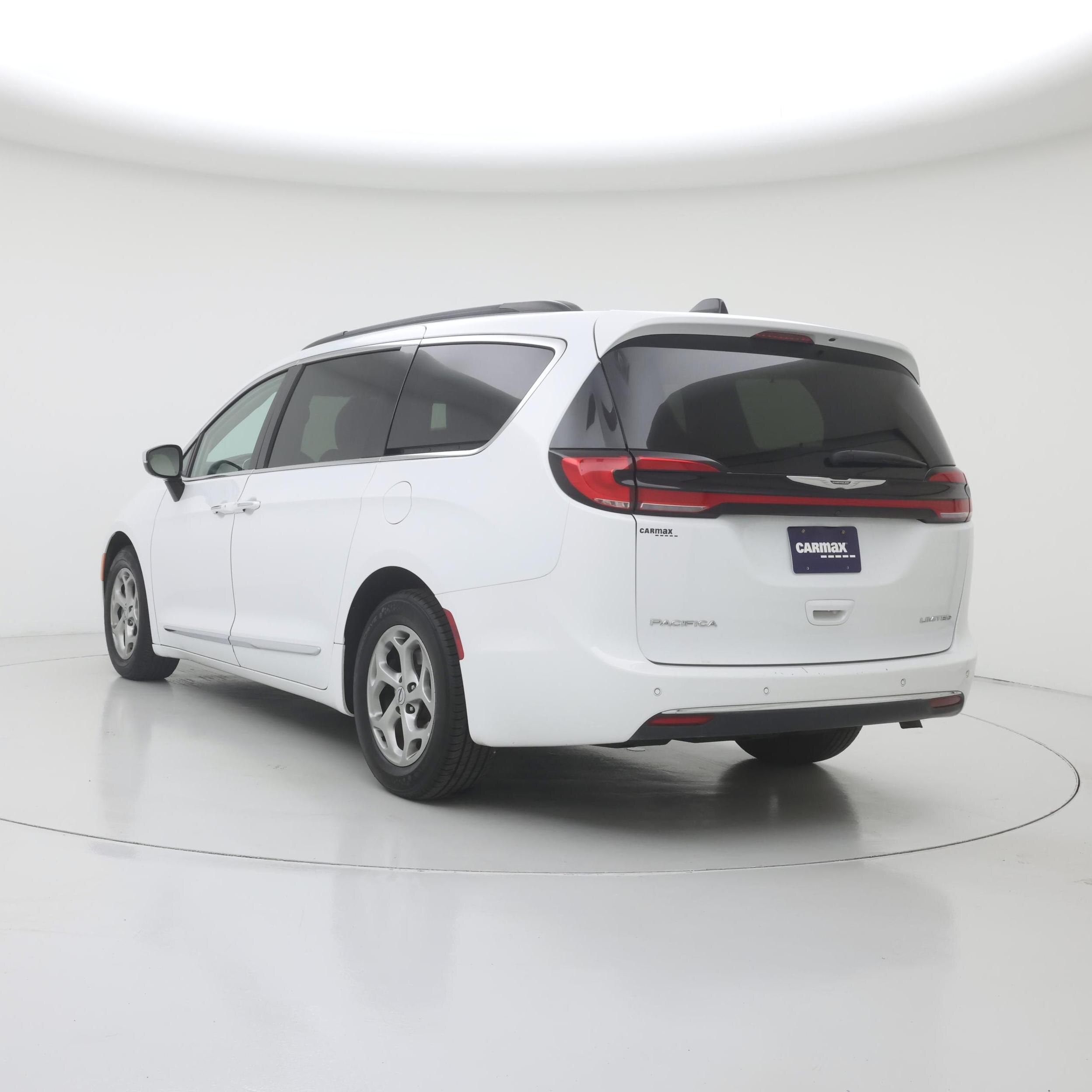 Thumbnail: 2023 Chrysler Pacifica - 2