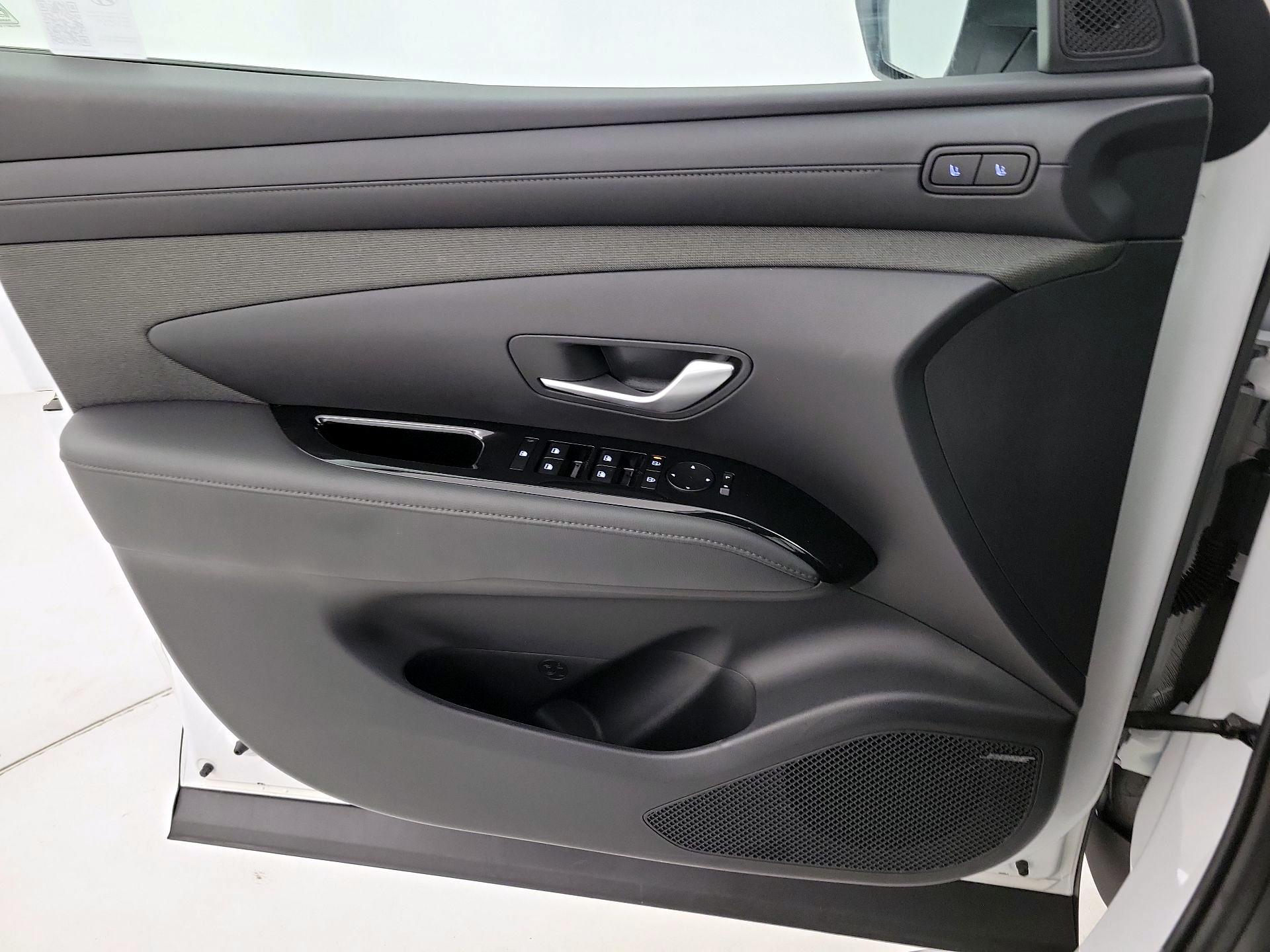 Thumbnail: 2025 Hyundai Santa Cruz - 12