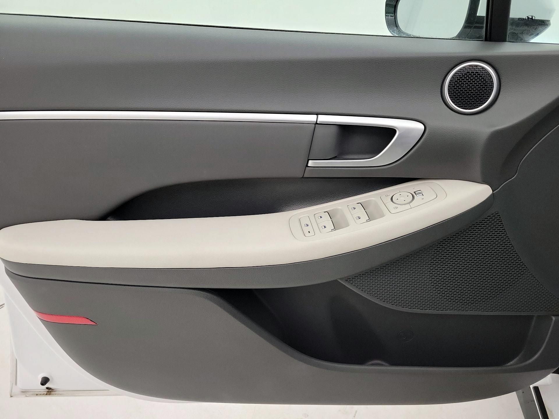 Thumbnail: 2025 Hyundai Sonata - 12