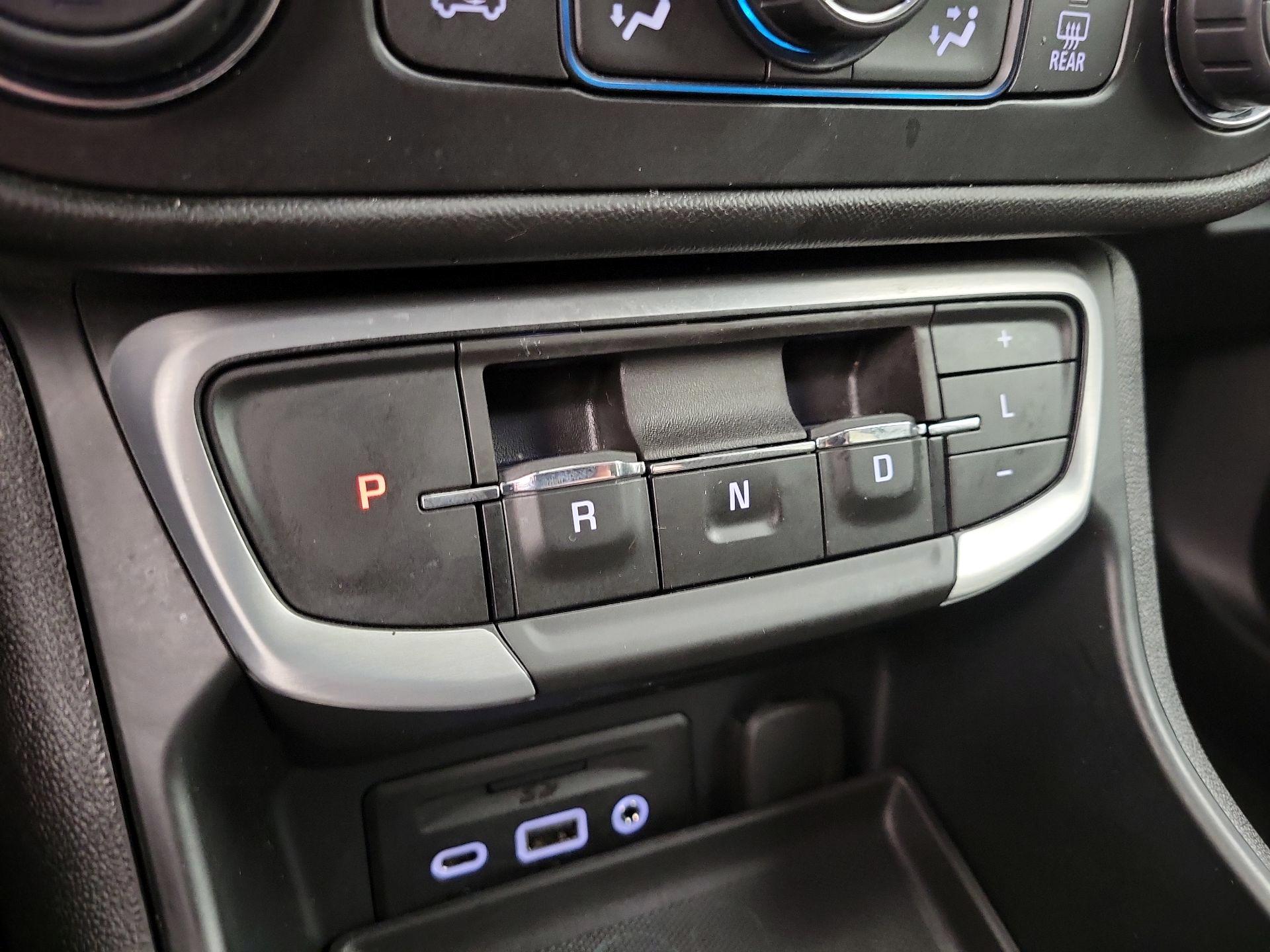 Thumbnail: 2022 GMC Terrain - 17