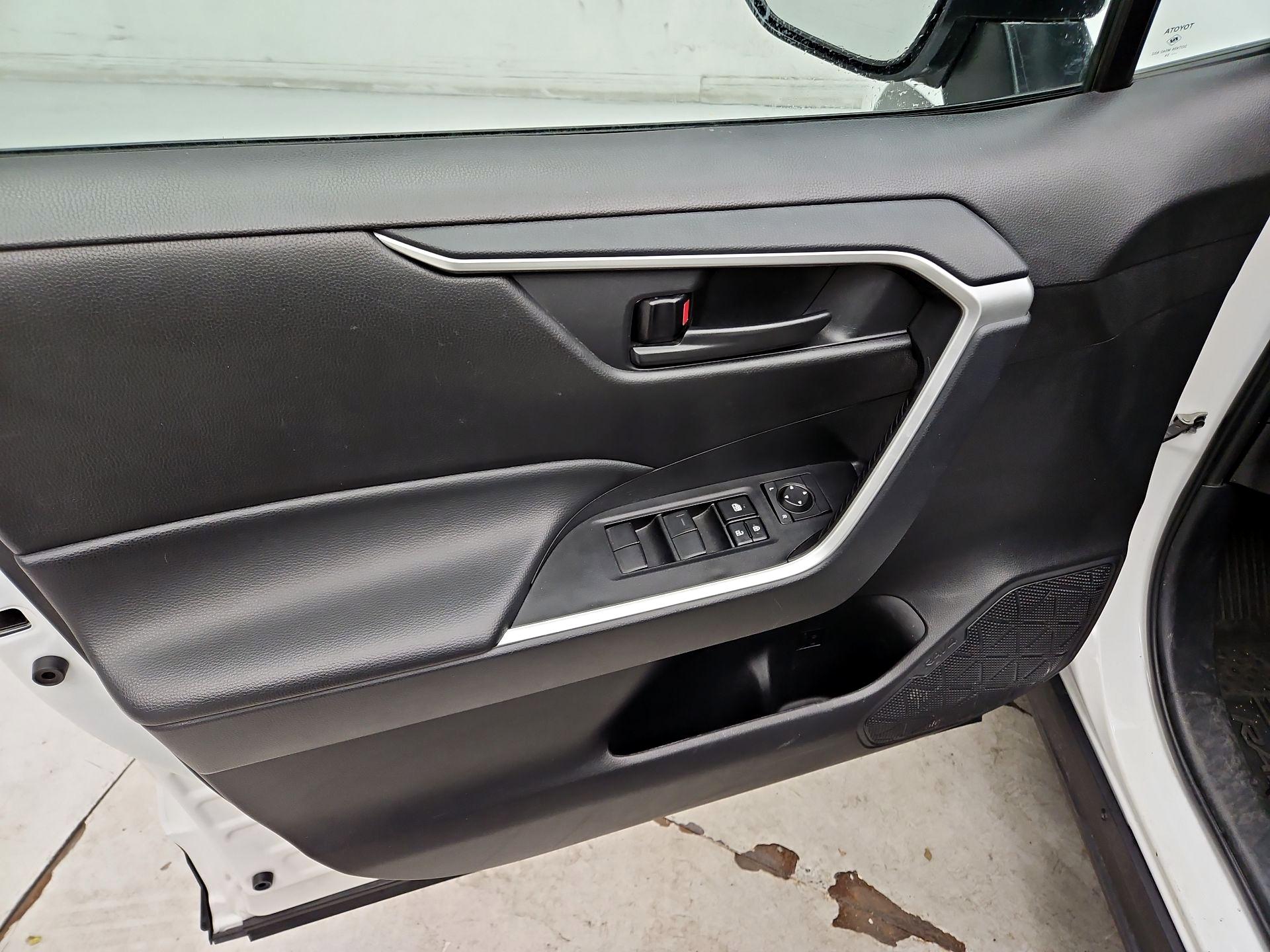 Thumbnail: 2024 Toyota RAV4 - 12