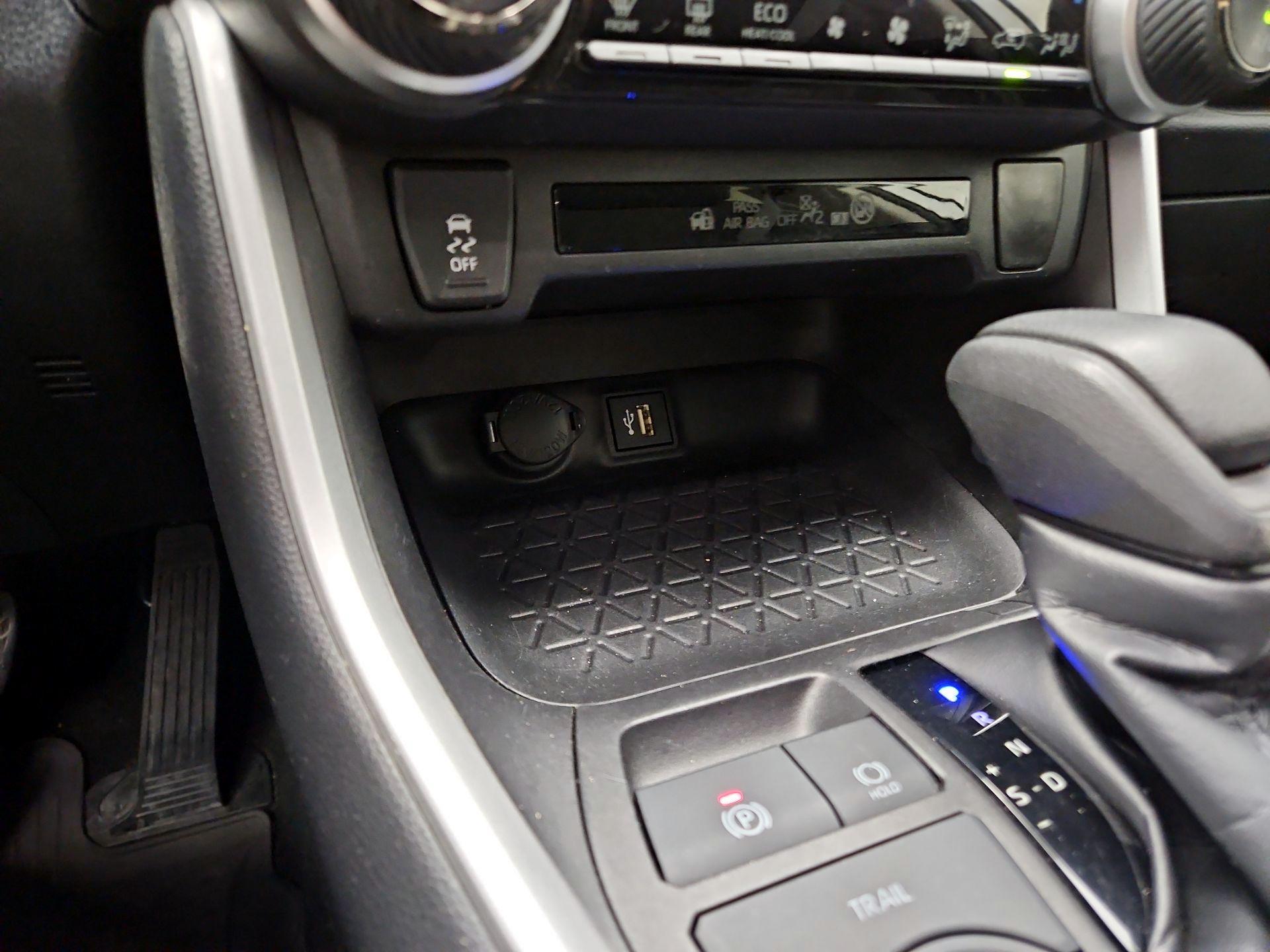 Thumbnail: 2024 Toyota RAV4 - 19