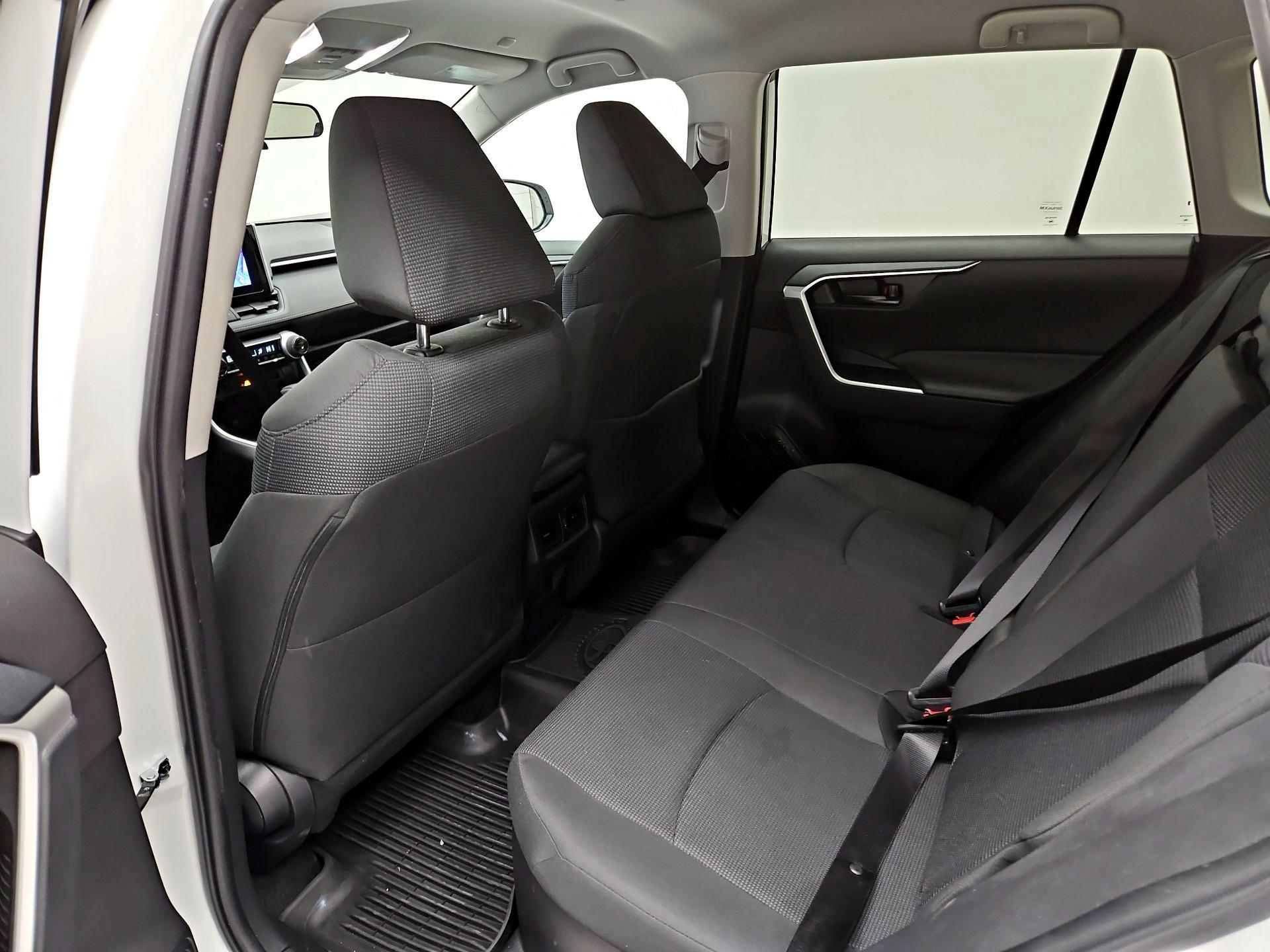 Thumbnail: 2024 Toyota RAV4 - 20