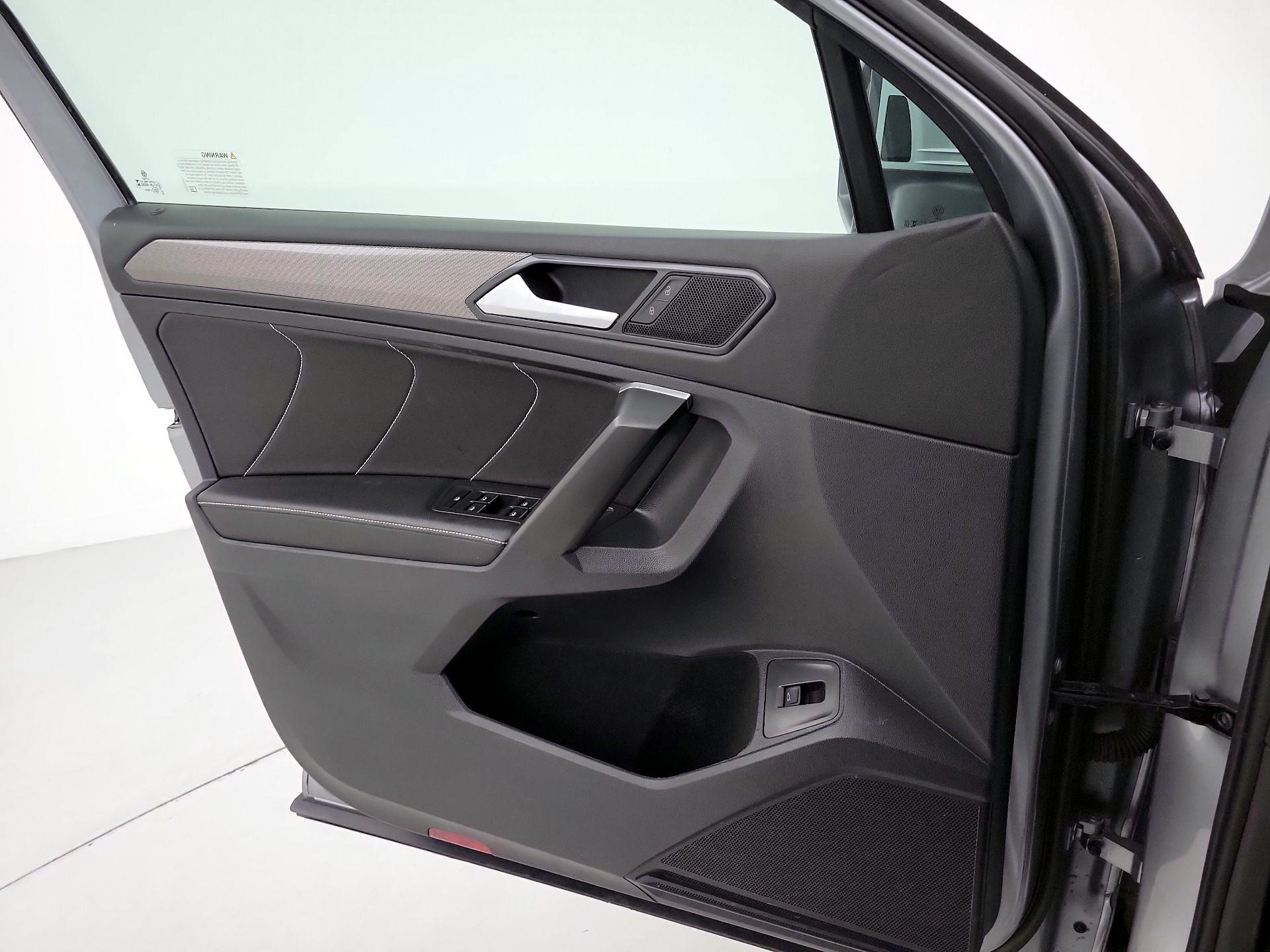 Thumbnail: 2024 Volkswagen Tiguan - 12