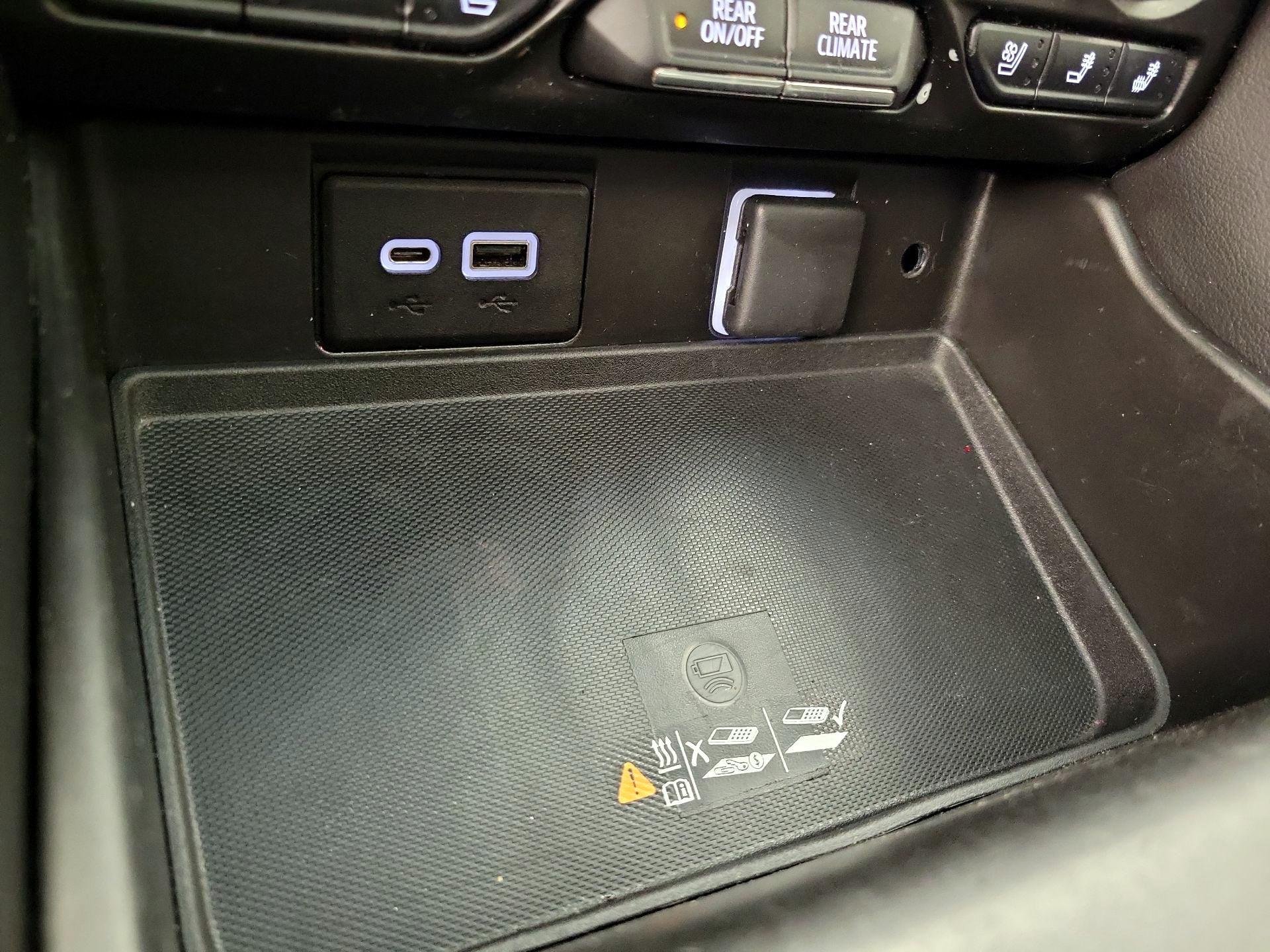 Thumbnail: 2023 GMC Yukon - 19