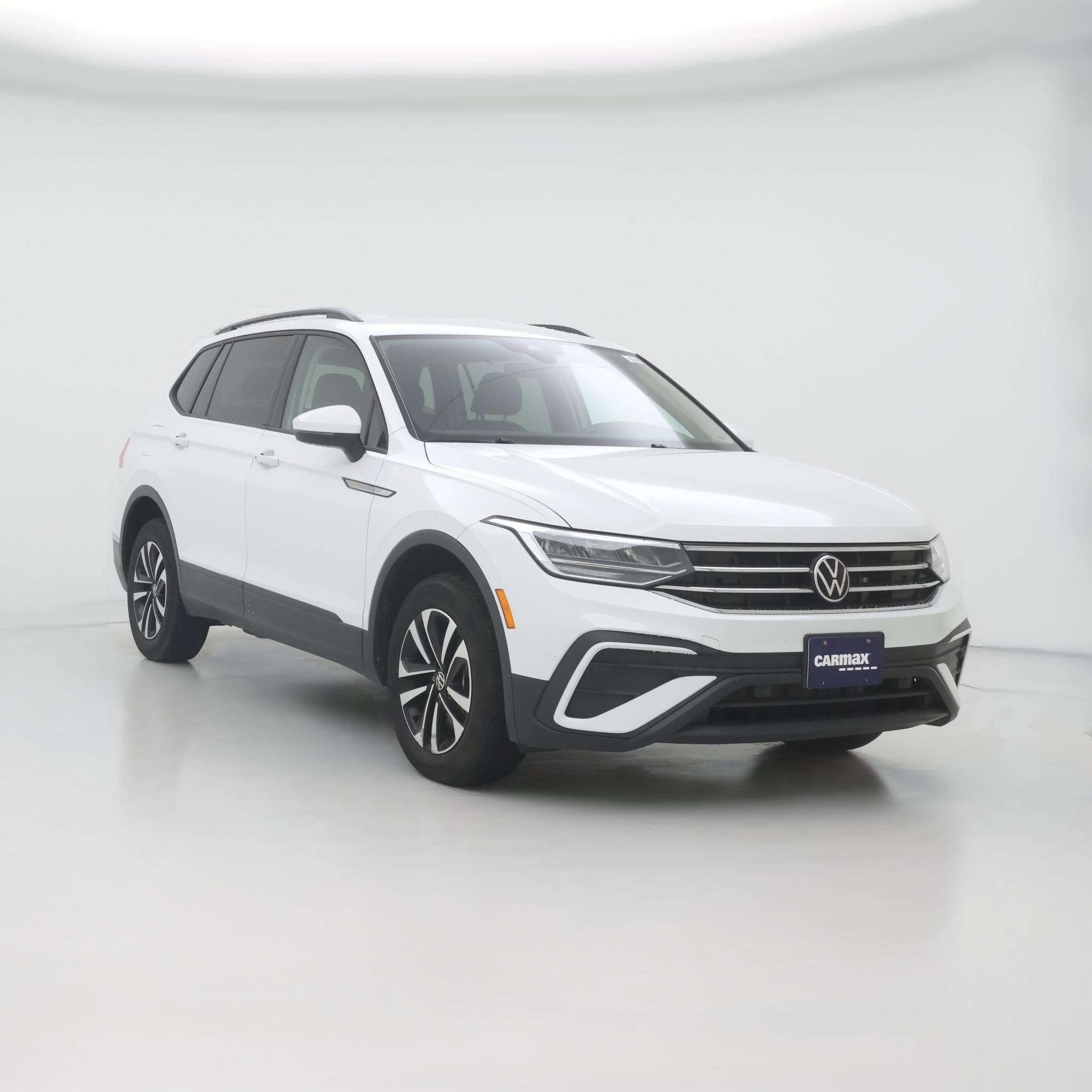 Thumbnail: 2022 Volkswagen Tiguan - 1