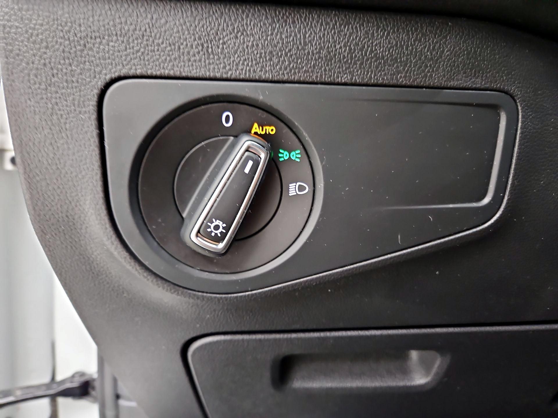 Thumbnail: 2022 Volkswagen Tiguan - 13