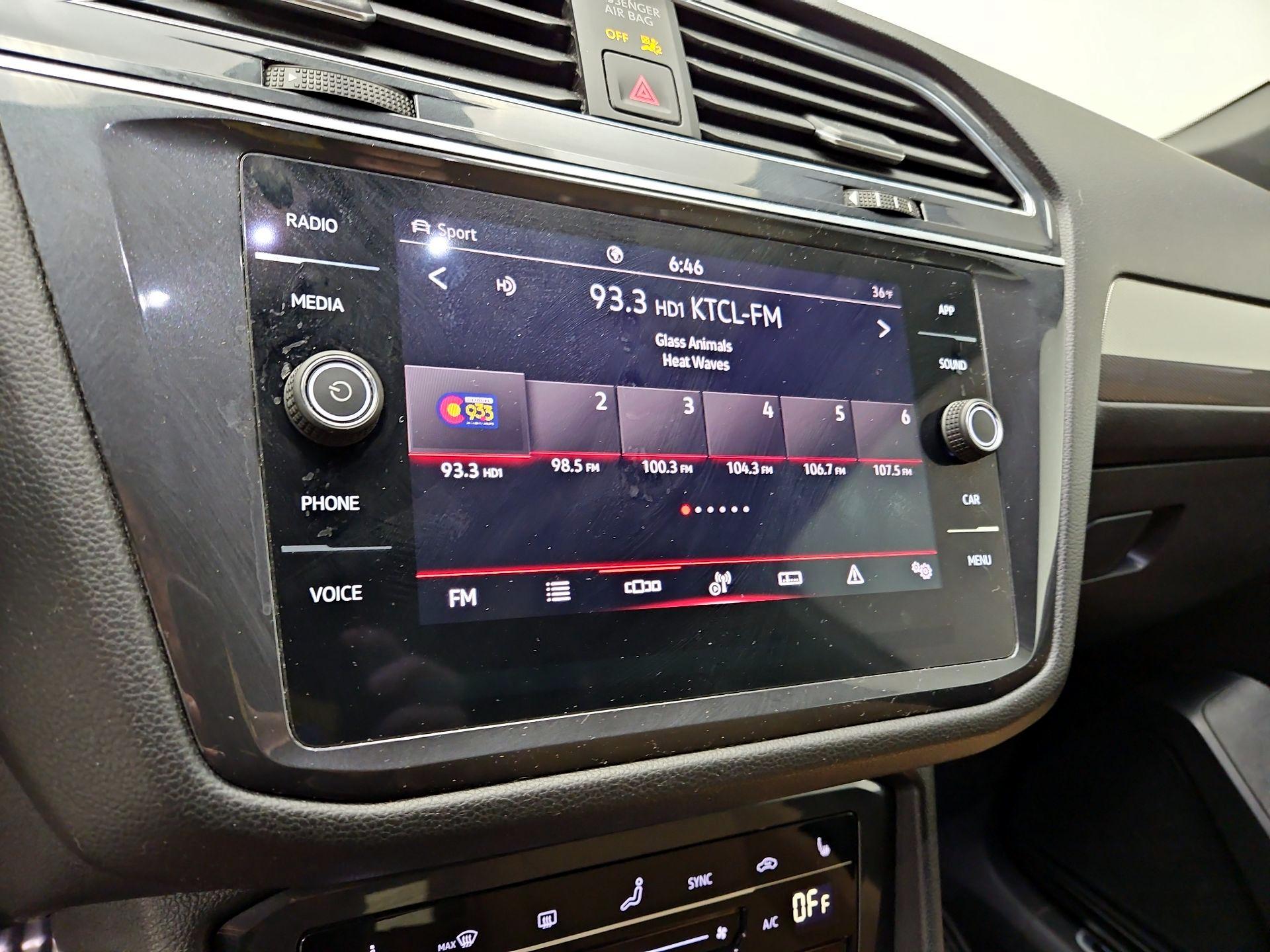 Thumbnail: 2022 Volkswagen Tiguan - 15