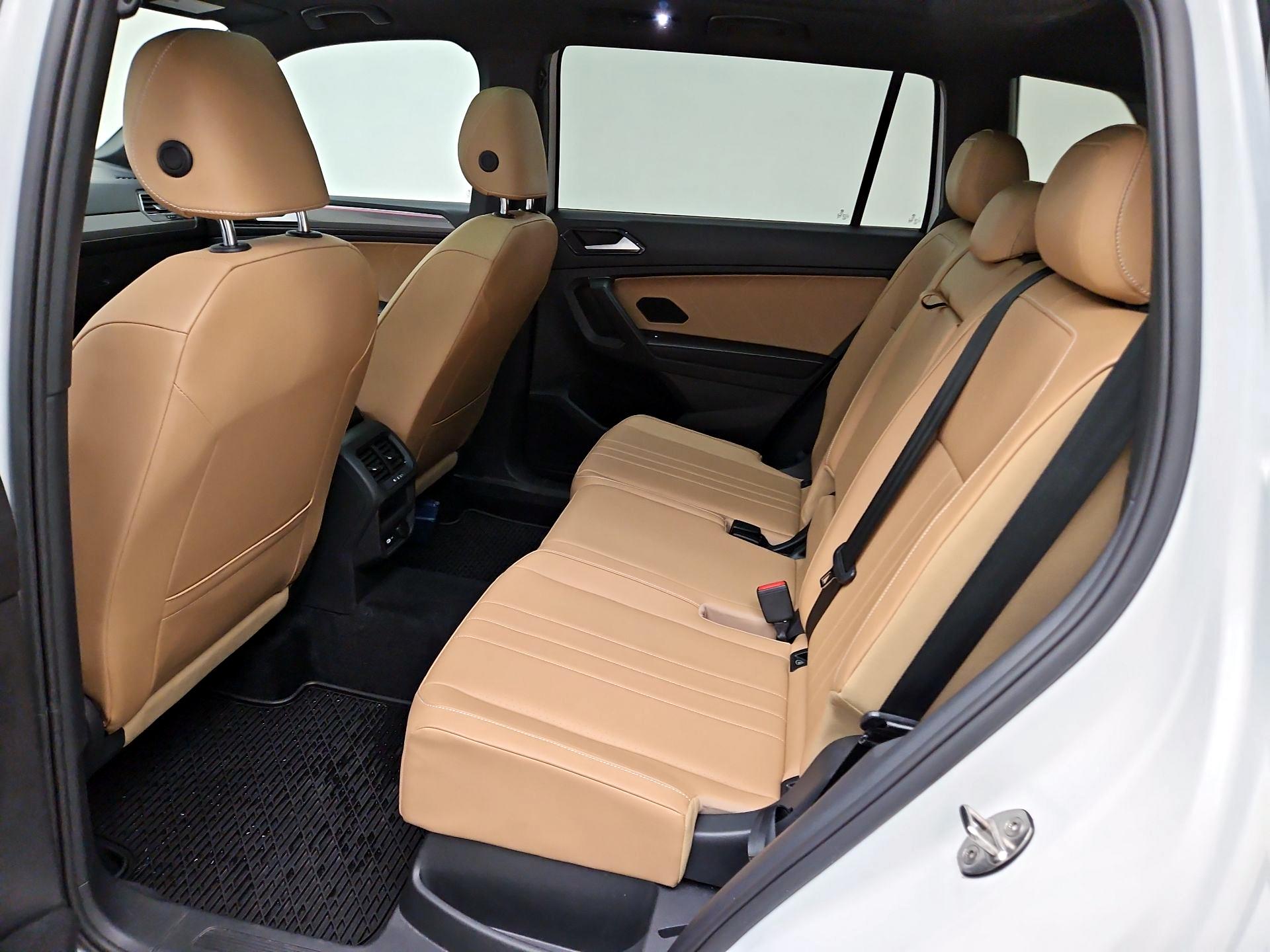 Thumbnail: 2022 Volkswagen Tiguan - 20