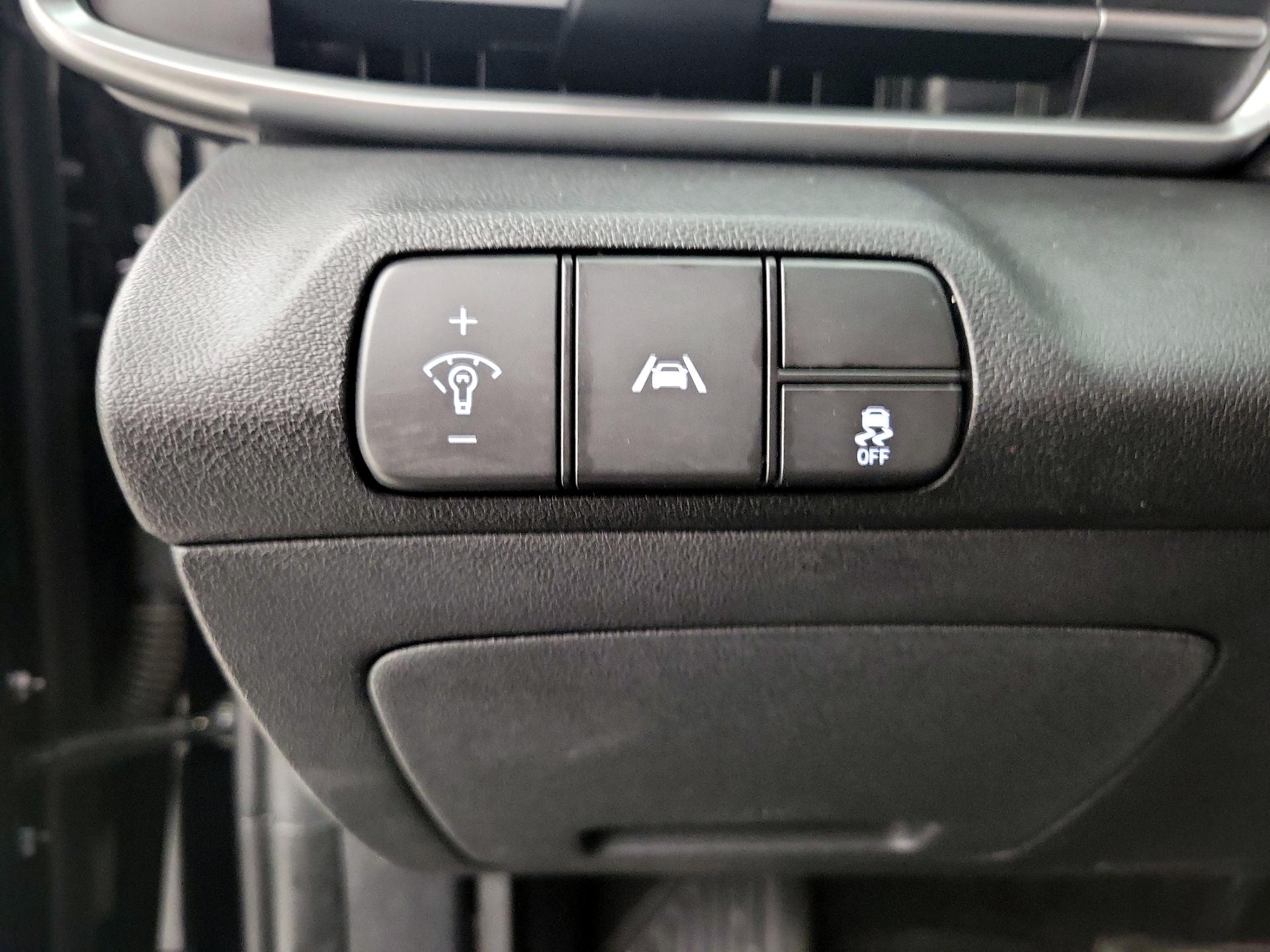 Thumbnail: 2023 Hyundai Elantra - 13