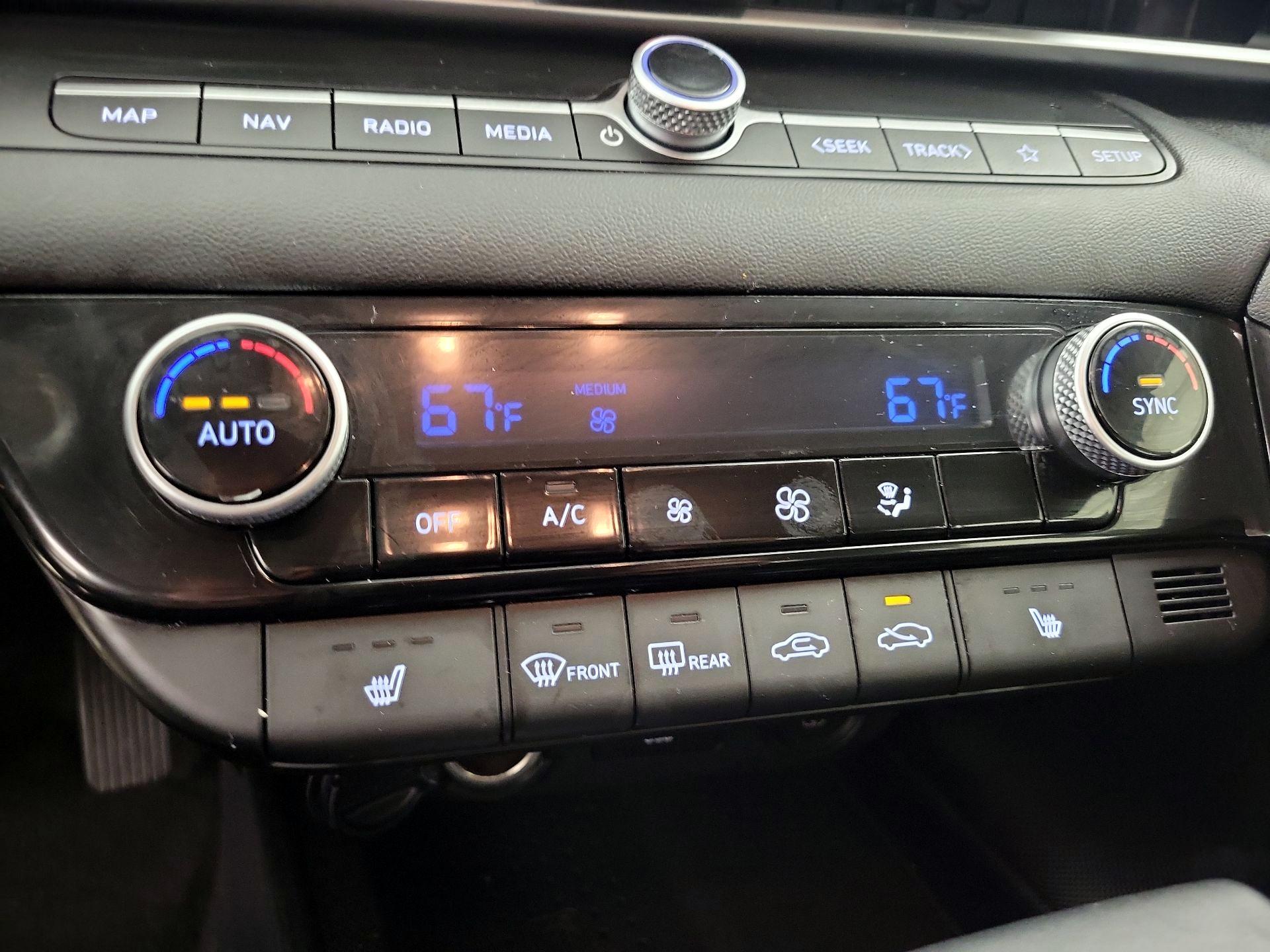 Thumbnail: 2023 Hyundai Elantra - 17