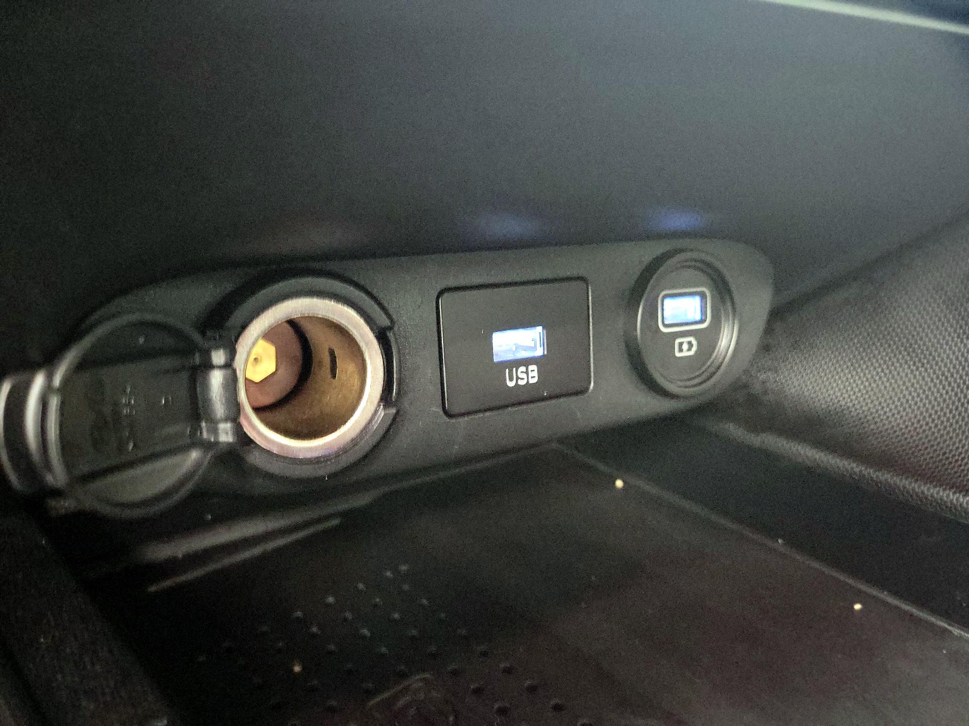 Thumbnail: 2023 Hyundai Elantra - 19