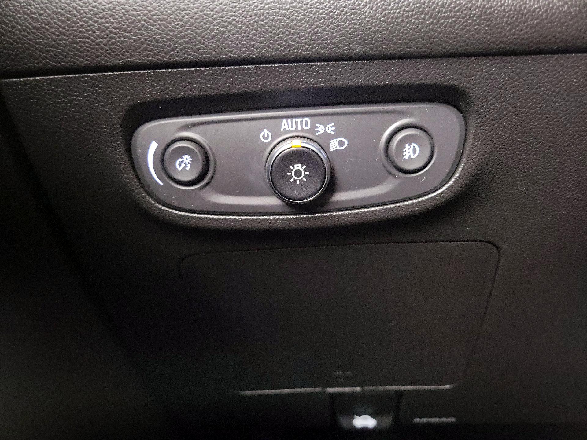 Thumbnail: 2020 Buick Encore GX - 13