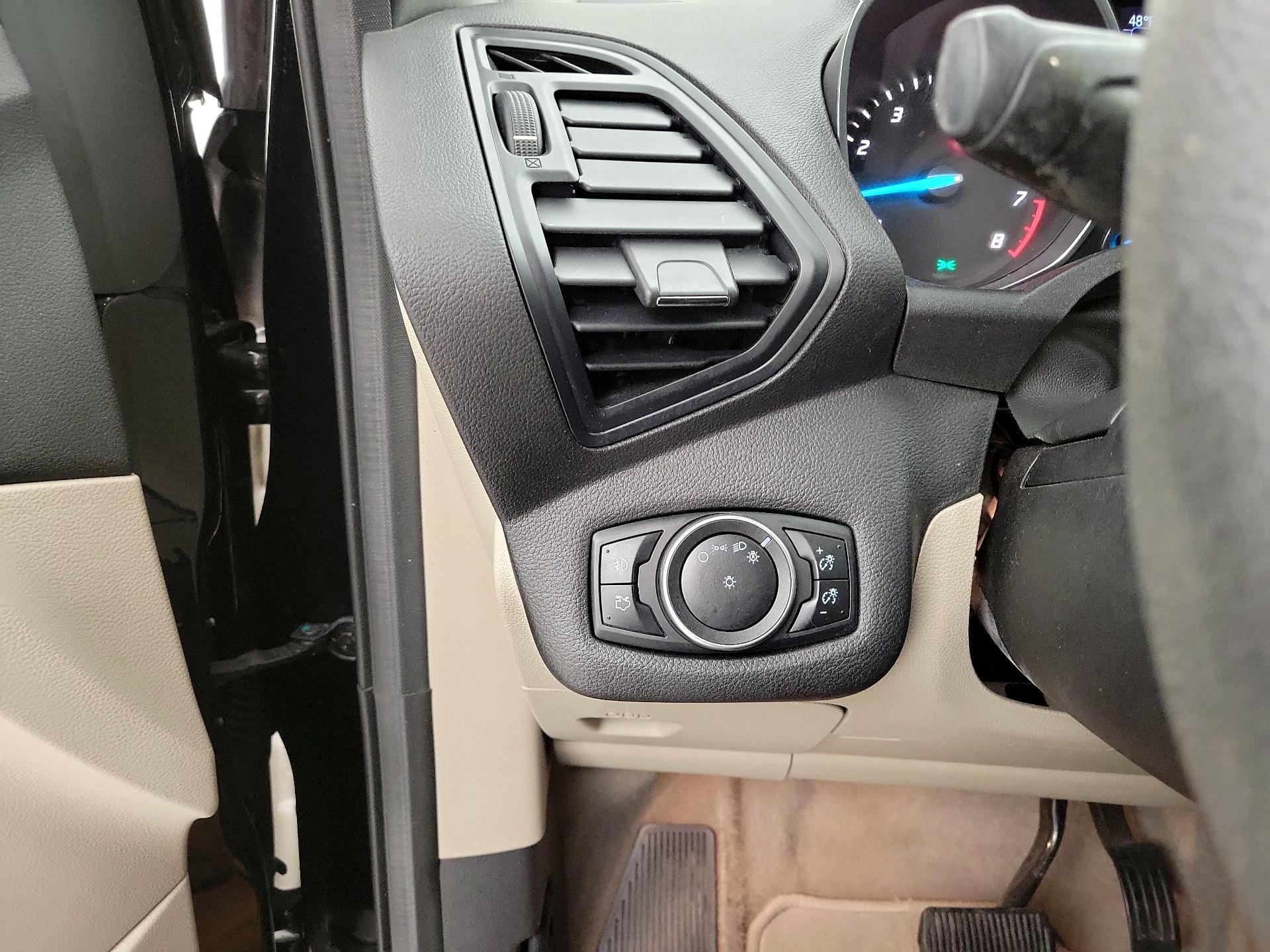 Thumbnail: 2016 Ford Escape - 11