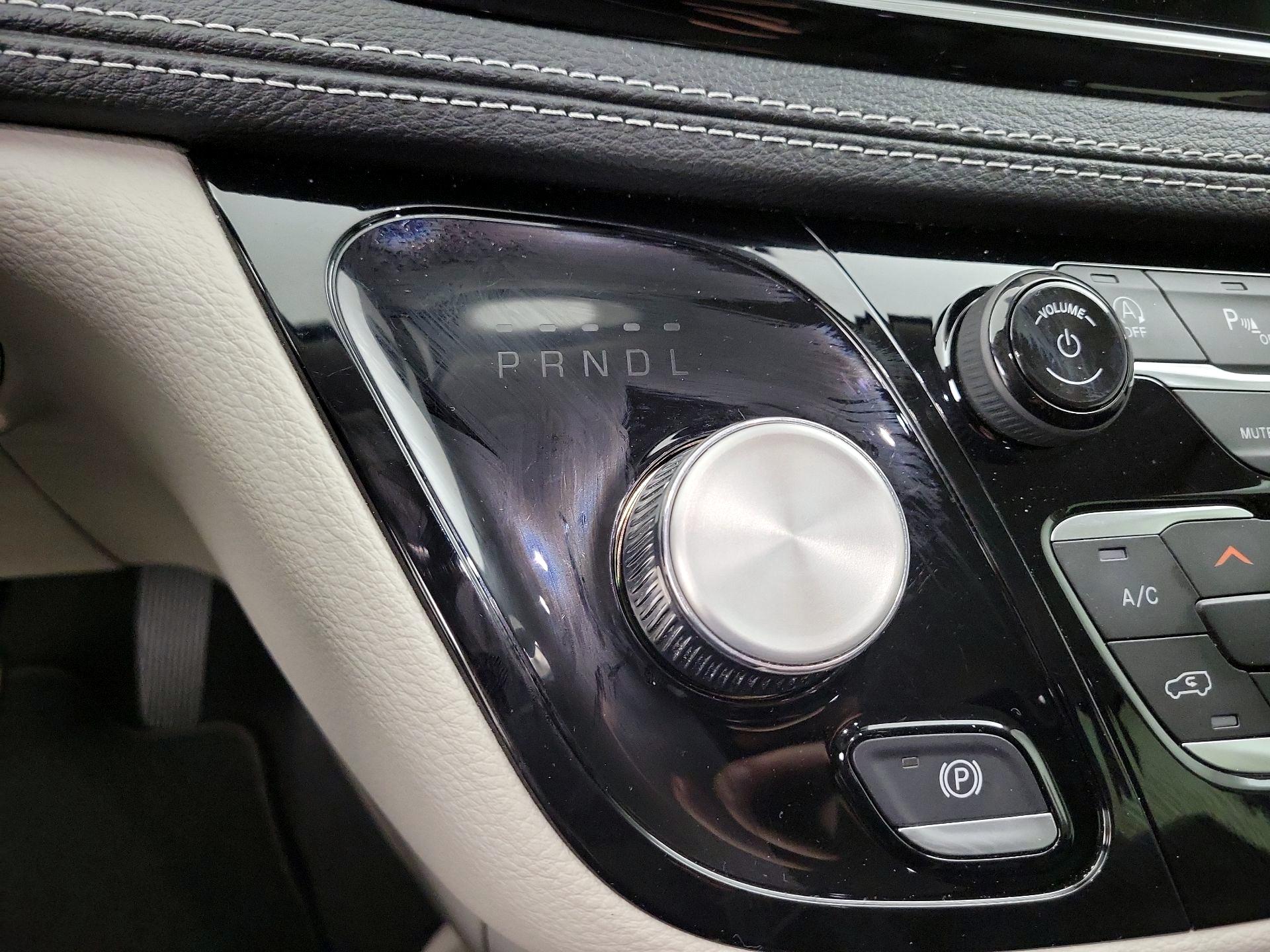 Thumbnail: 2023 Chrysler Pacifica - 18