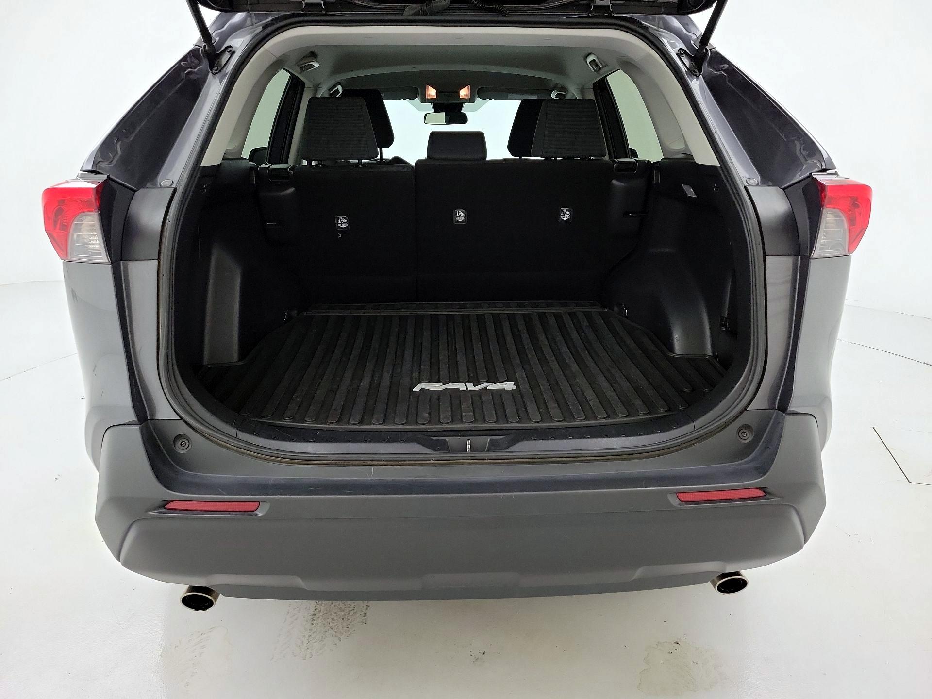 Thumbnail: 2020 Toyota RAV4 - 20