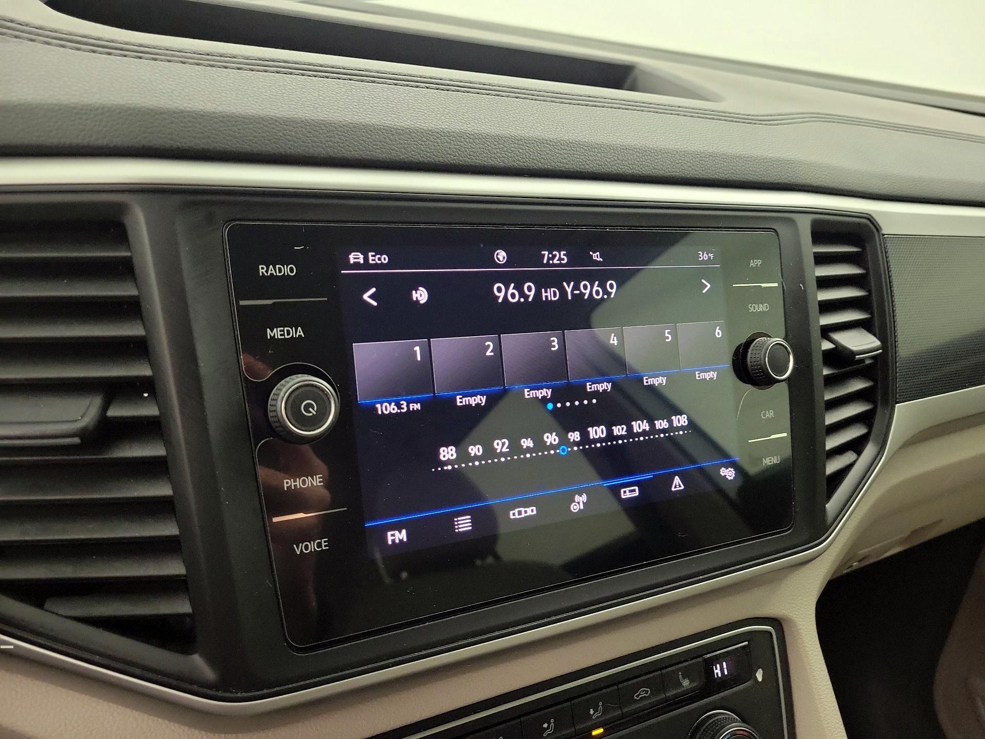 Thumbnail: 2021 Volkswagen Atlas - 15