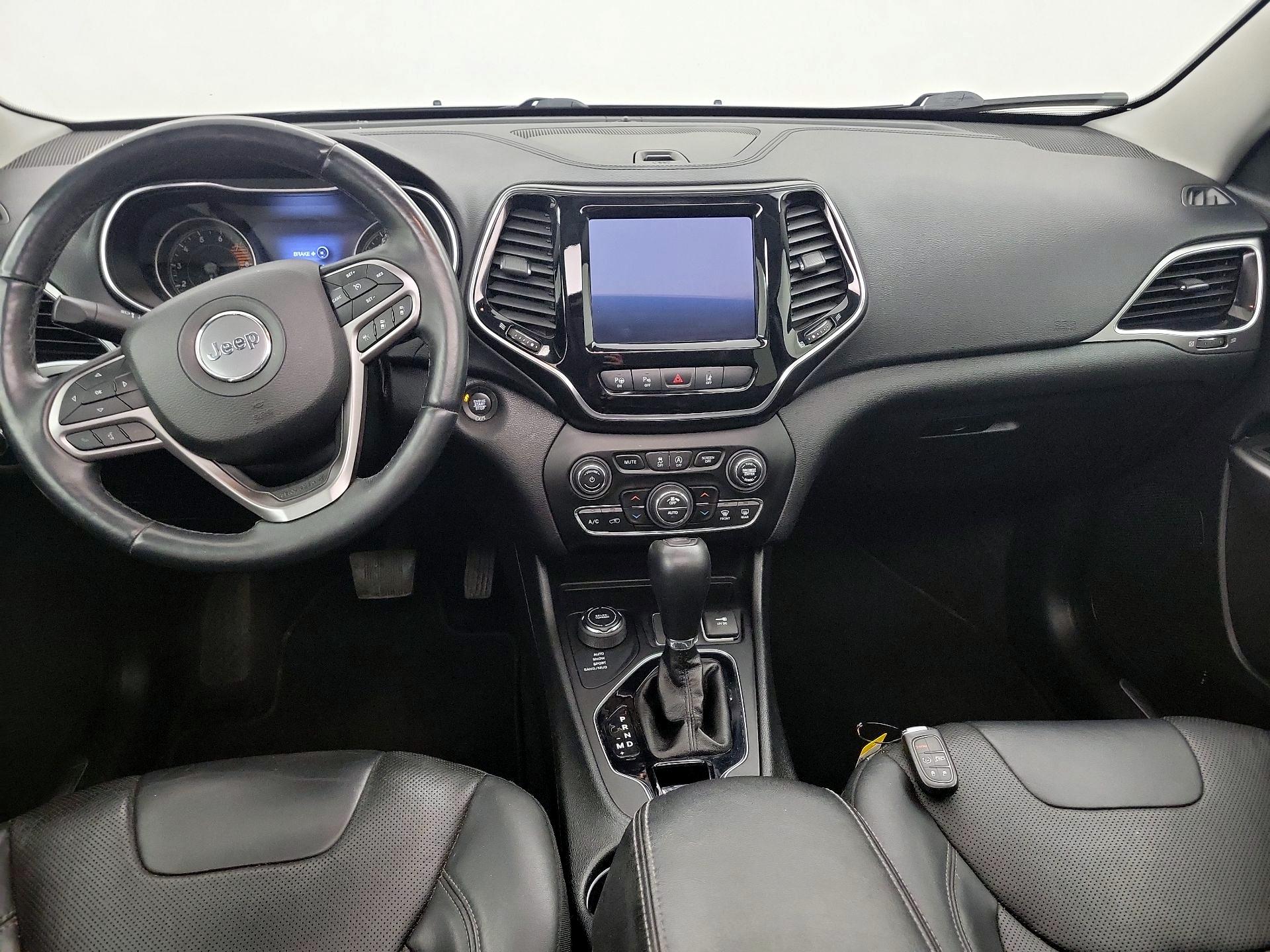 Thumbnail: 2019 Jeep Cherokee - 9