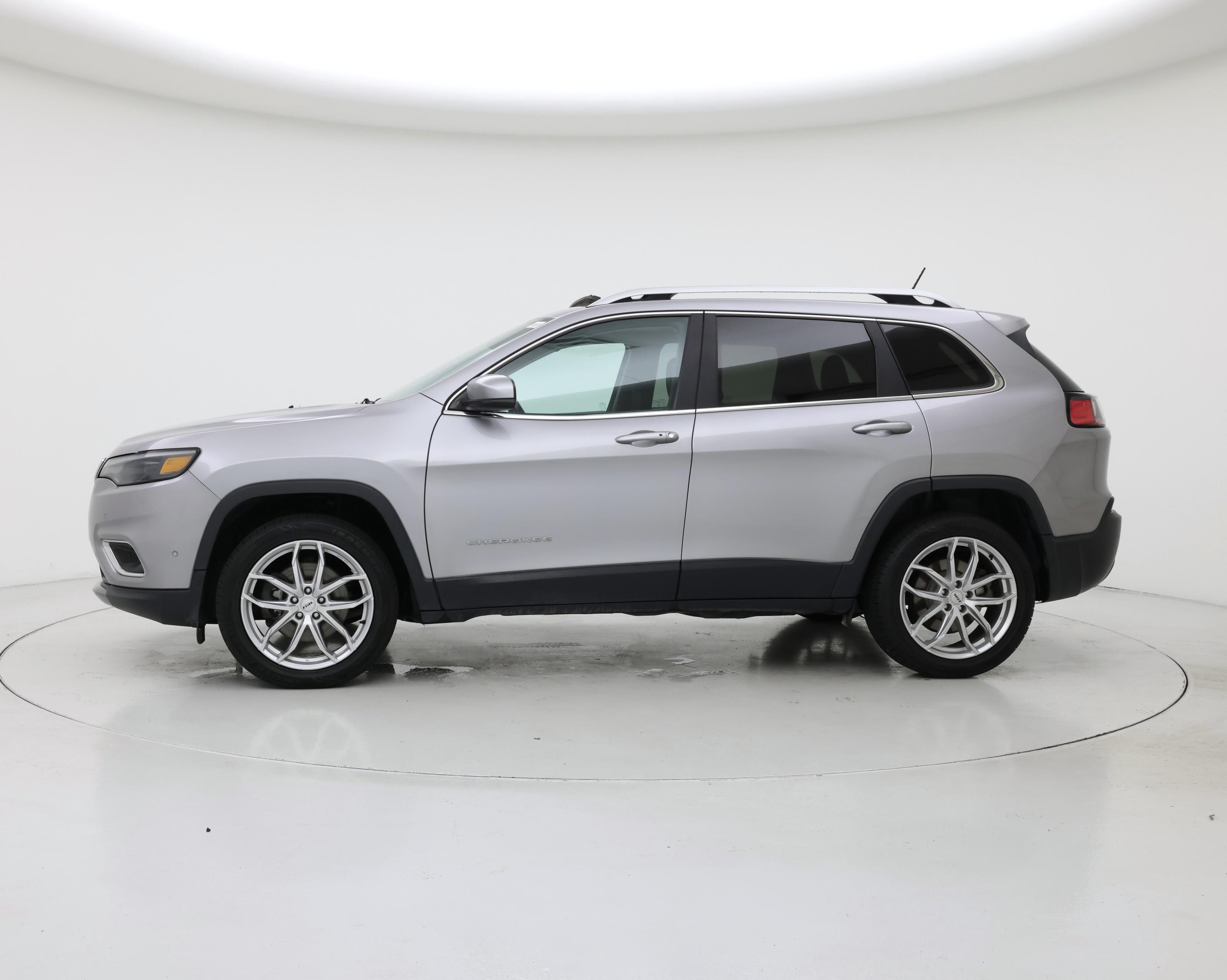 Thumbnail: 2019 Jeep Cherokee - 3