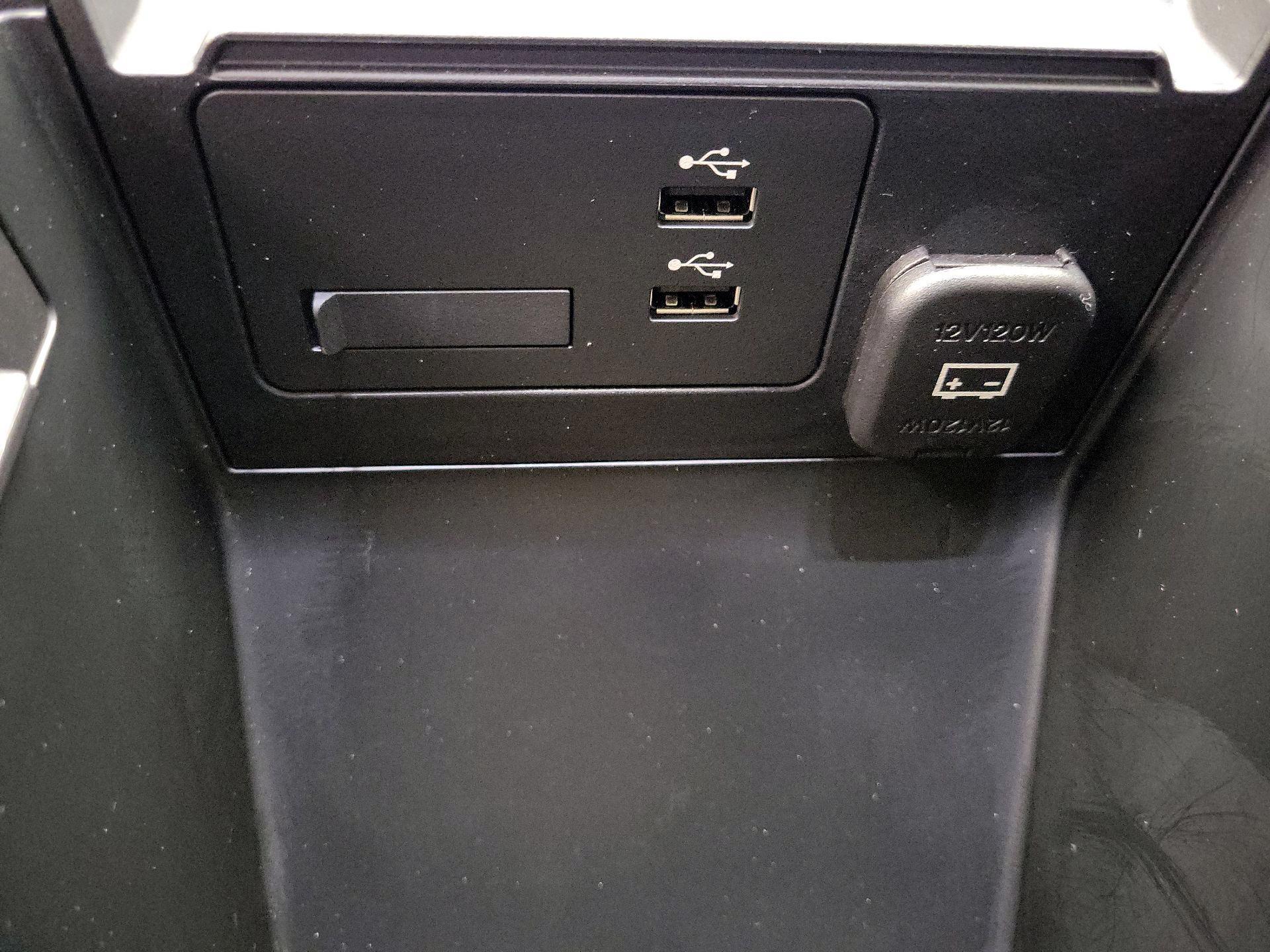 Thumbnail: 2023 Mazda Mazda3 - 19