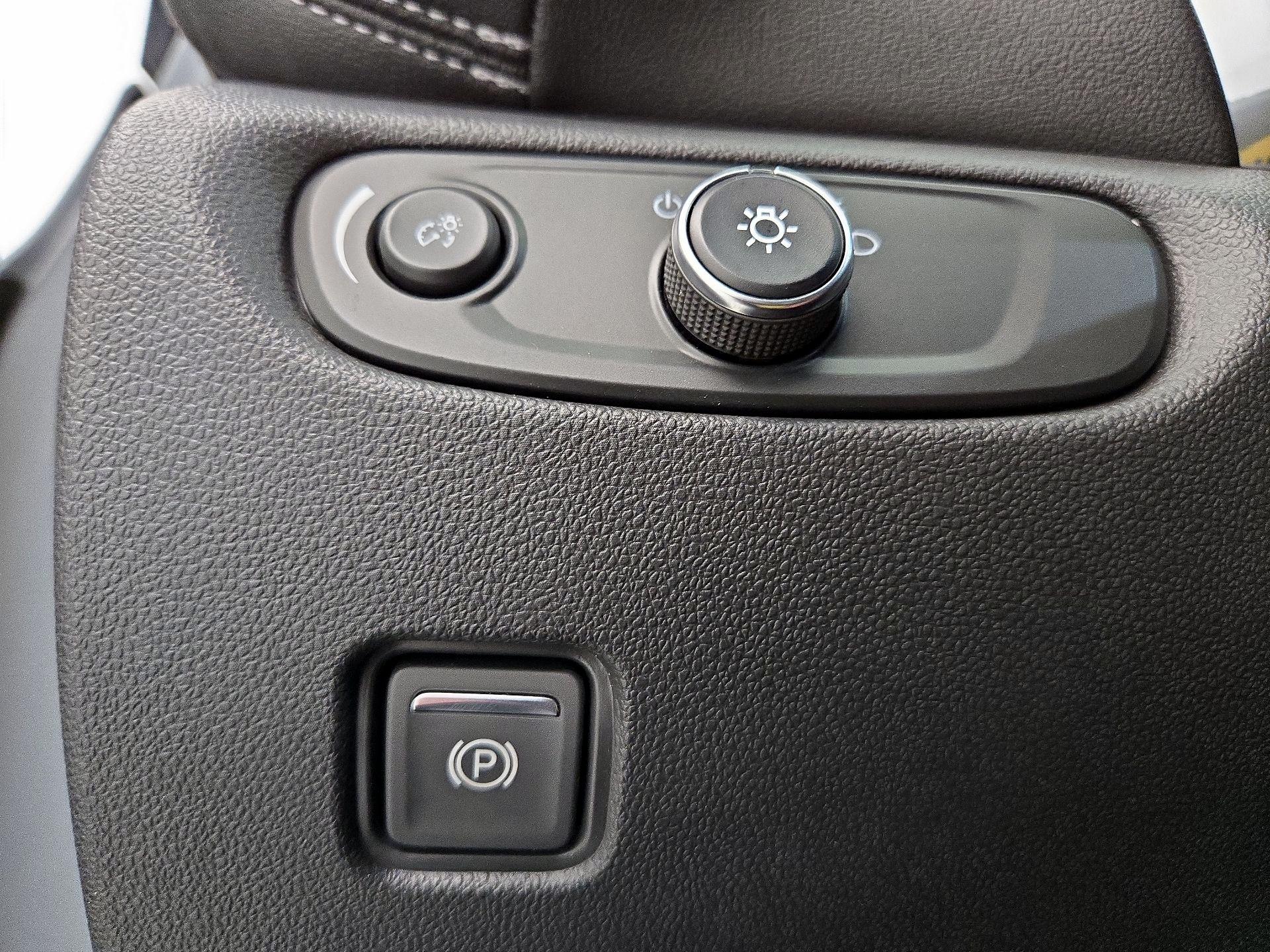 Thumbnail: 2023 Chevrolet Blazer - 13