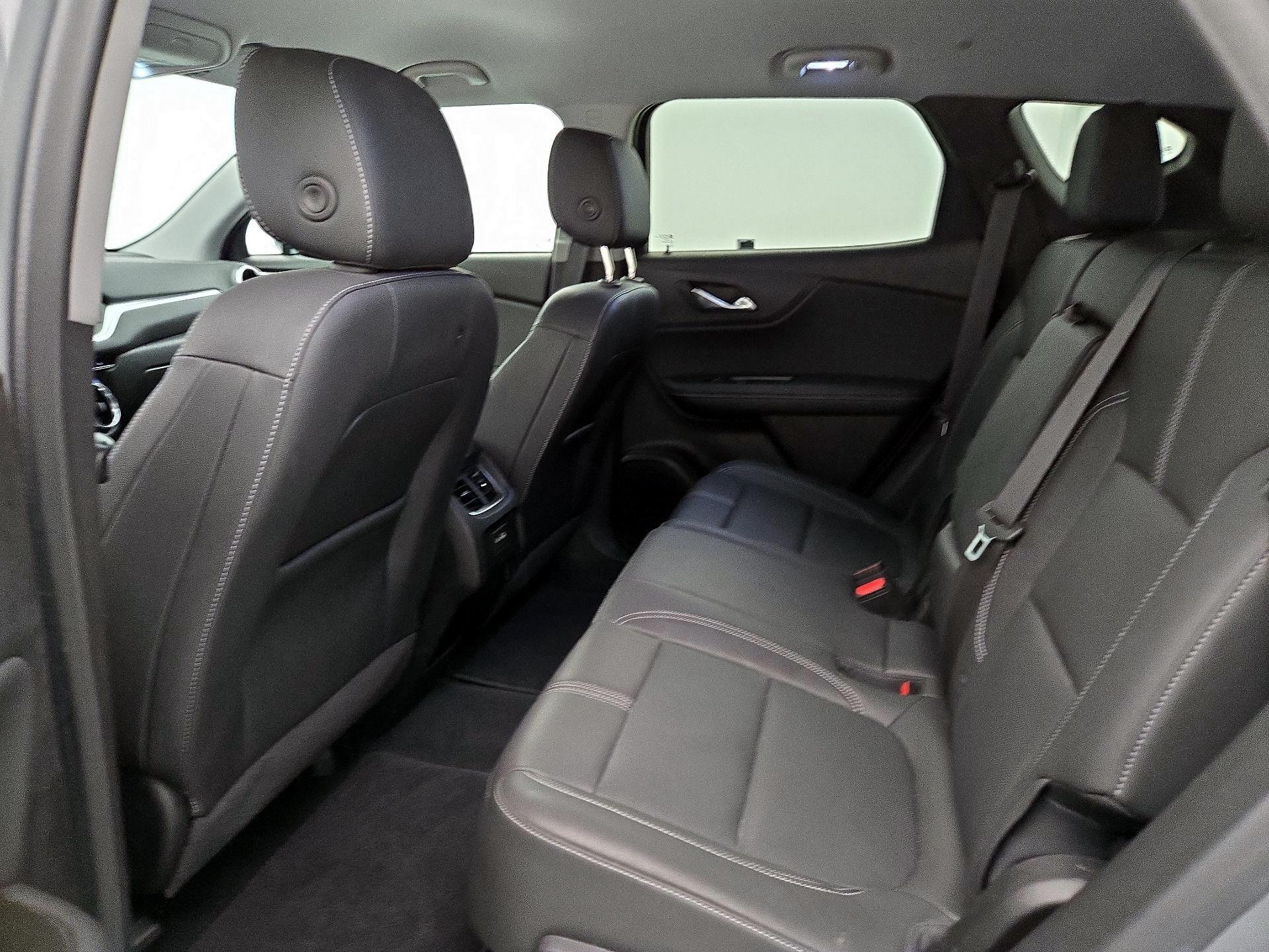 Thumbnail: 2023 Chevrolet Blazer - 19