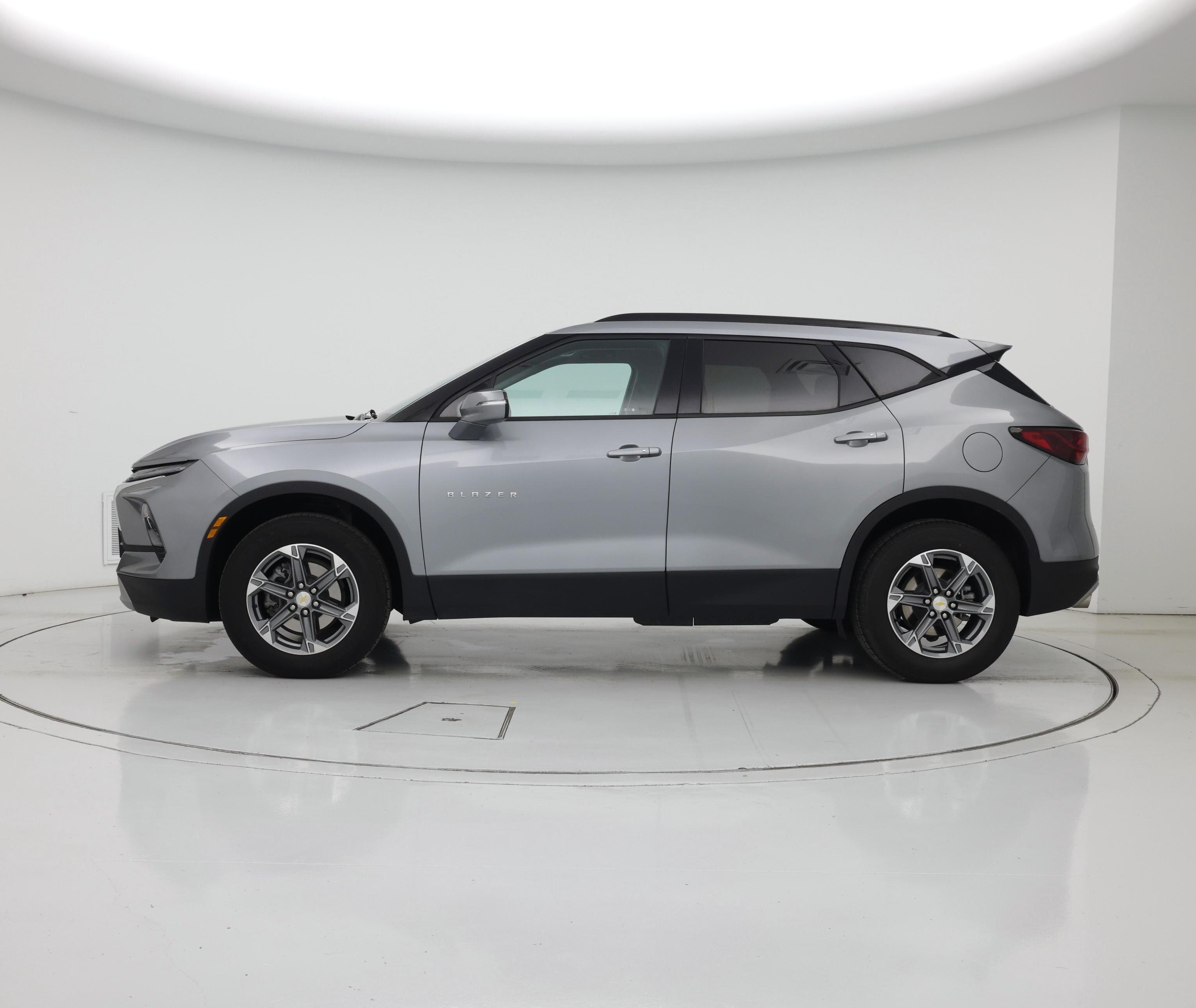 Thumbnail: 2023 Chevrolet Blazer - 3