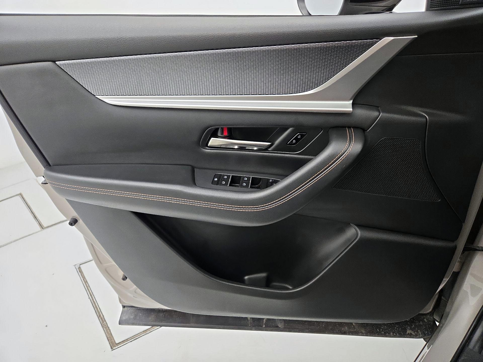 Thumbnail: 2025 Mazda CX-90 - 12