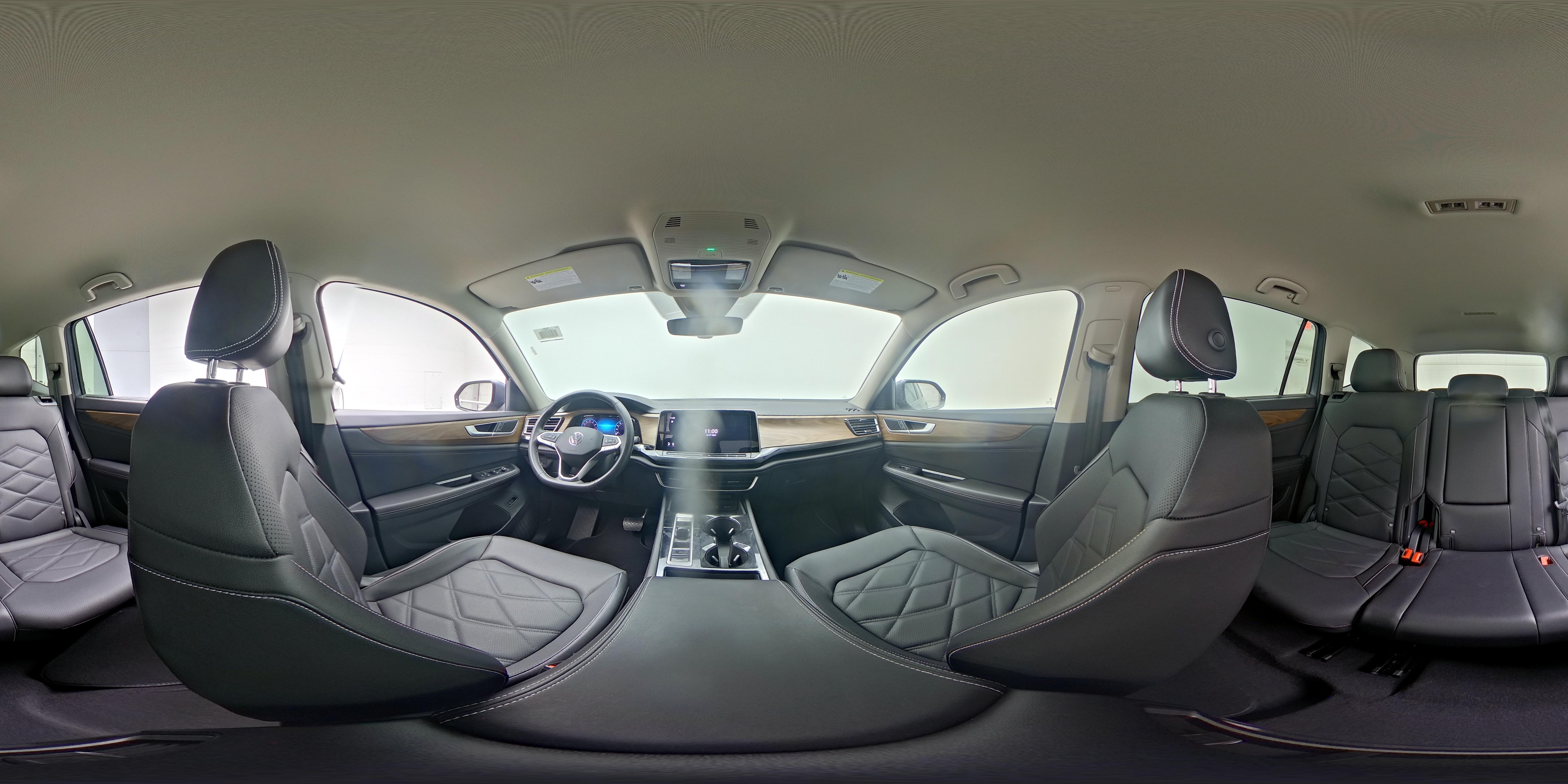 2025 Volkswagen Atlas SE w/Tech - Photo 26