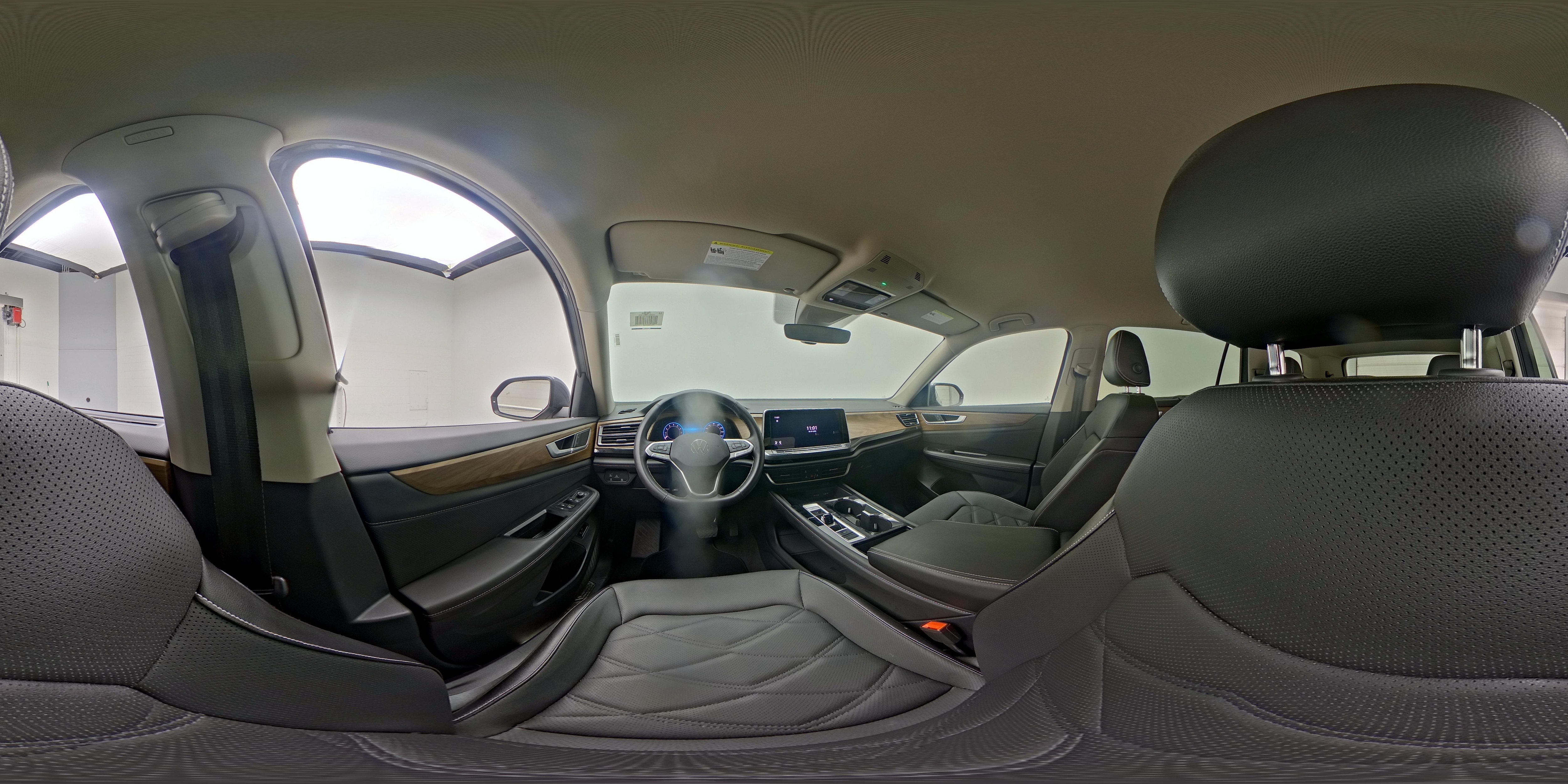 2025 Volkswagen Atlas SE w/Tech - Photo 28