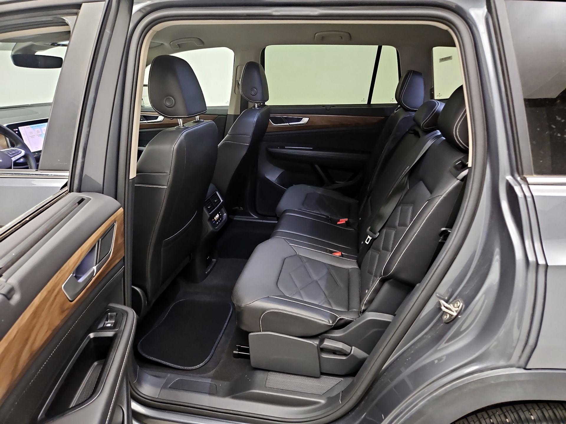 Thumbnail: 2025 Volkswagen Atlas - 19